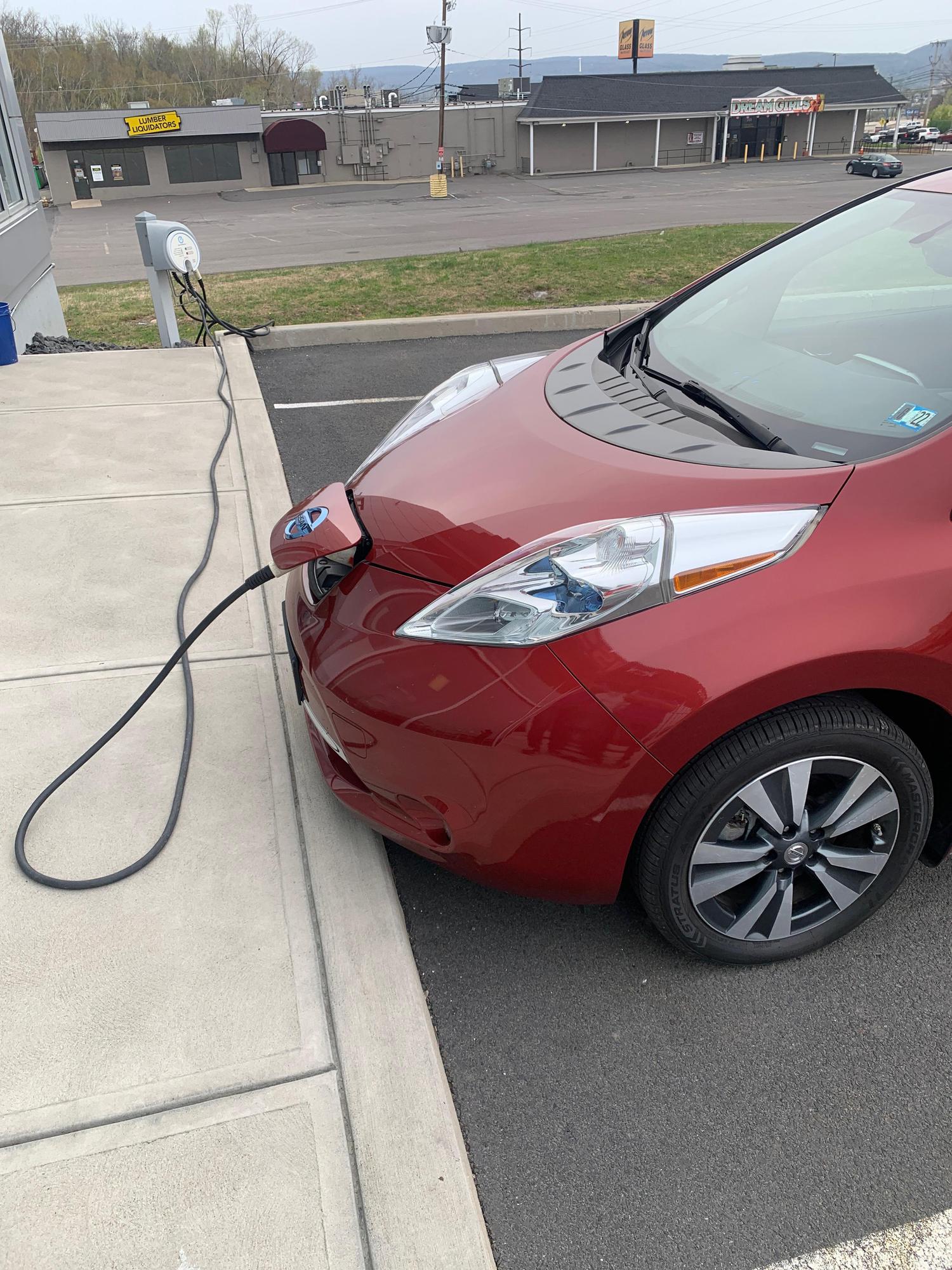 Ken Pollock Nissan WilkesBarre Township, PA EV Station