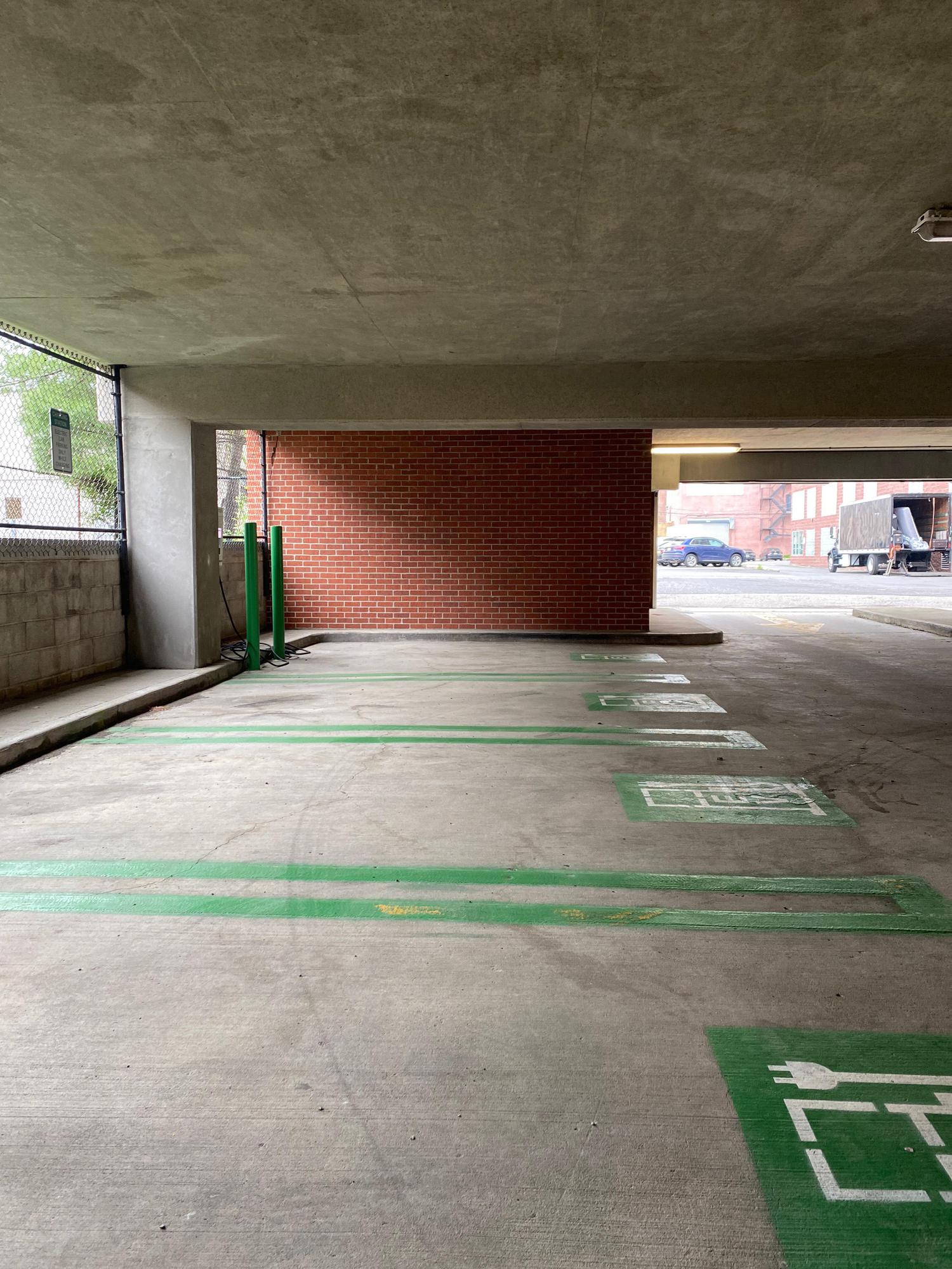 Atlantic Street Parking Garage Hackensack, NJ EV Station
