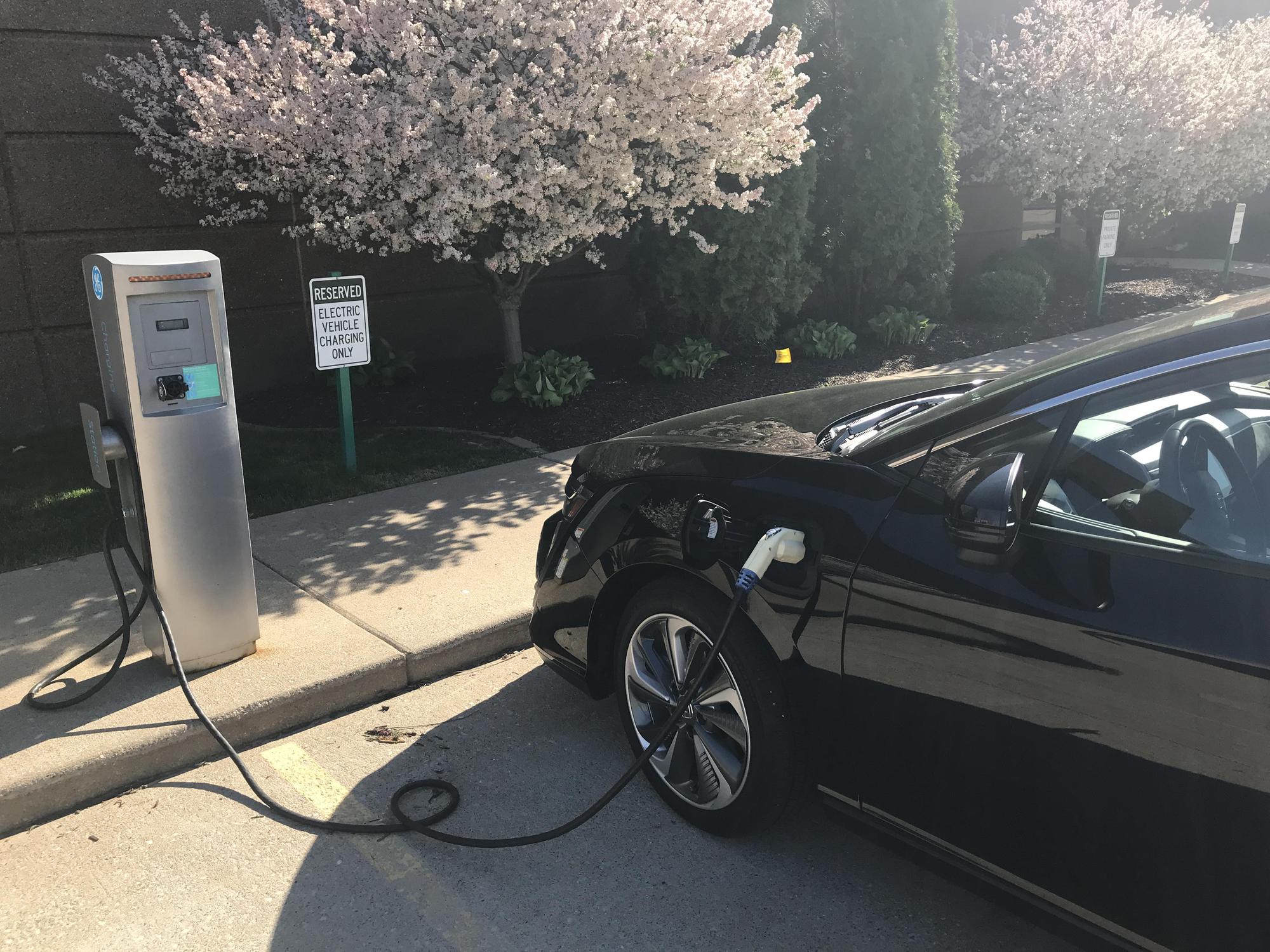 Tri City Electric Davenport, IA EV Station