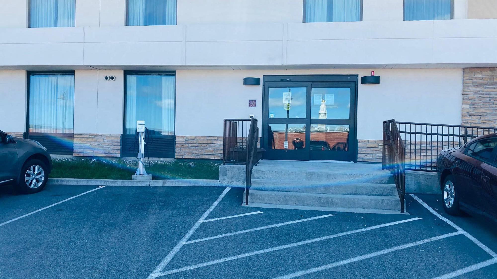 DoubleTree by Hilton Hotel Schenectady Schenectady, NY EV Station