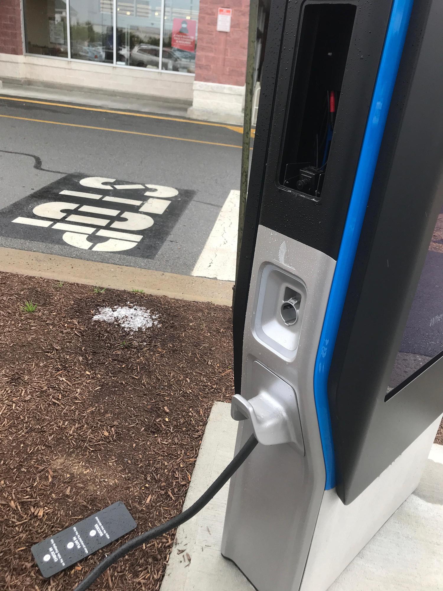 Winchester Gateway Martin's Food Winchester, VA EV Station