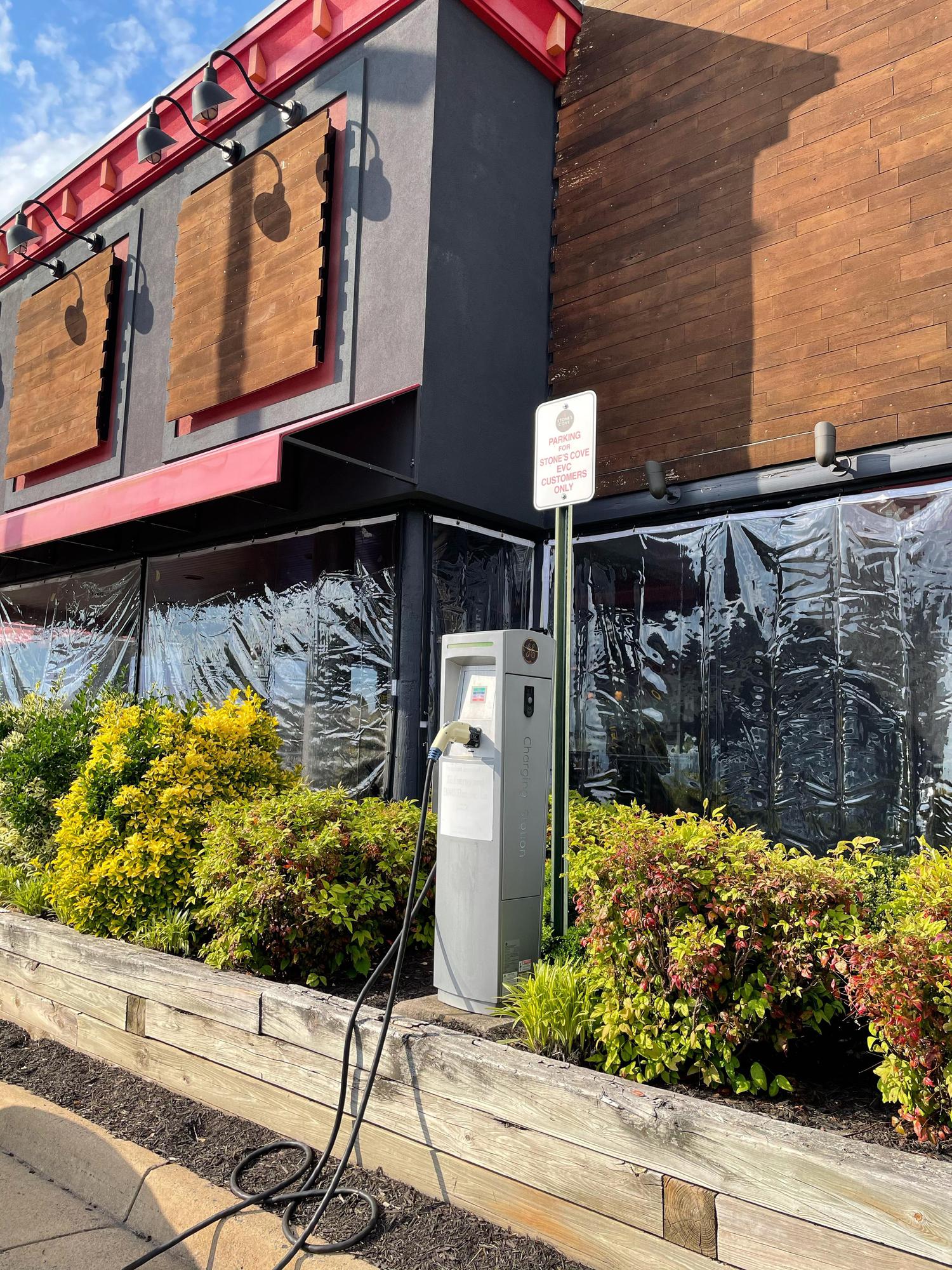 Stone's Cove Kitbar Herndon, VA EV Station