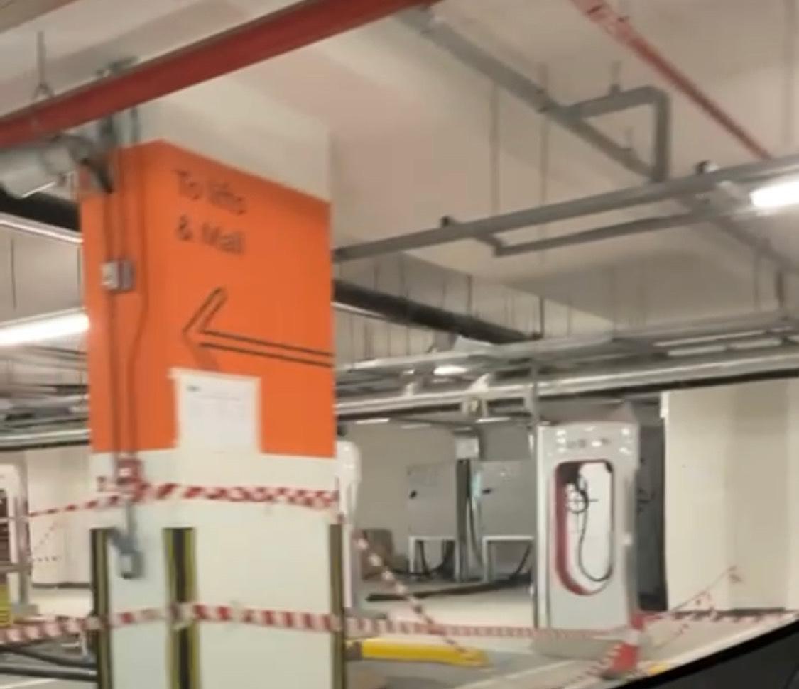Dubai Mall Za'abeel Tesla Supercharger Dubai, Dubai EV Station