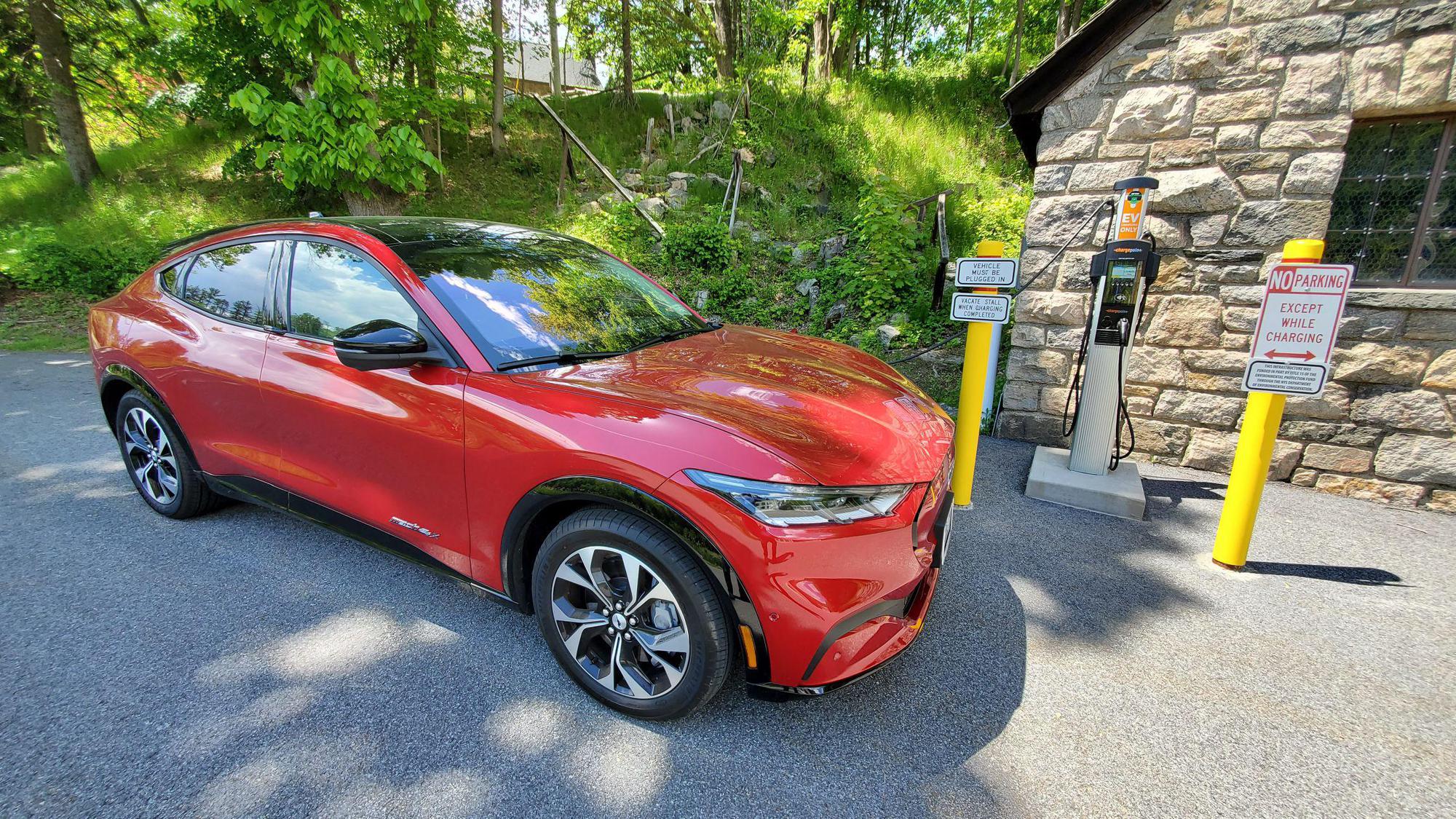 Cedar Lane Town Park Ossining, NY EV Station