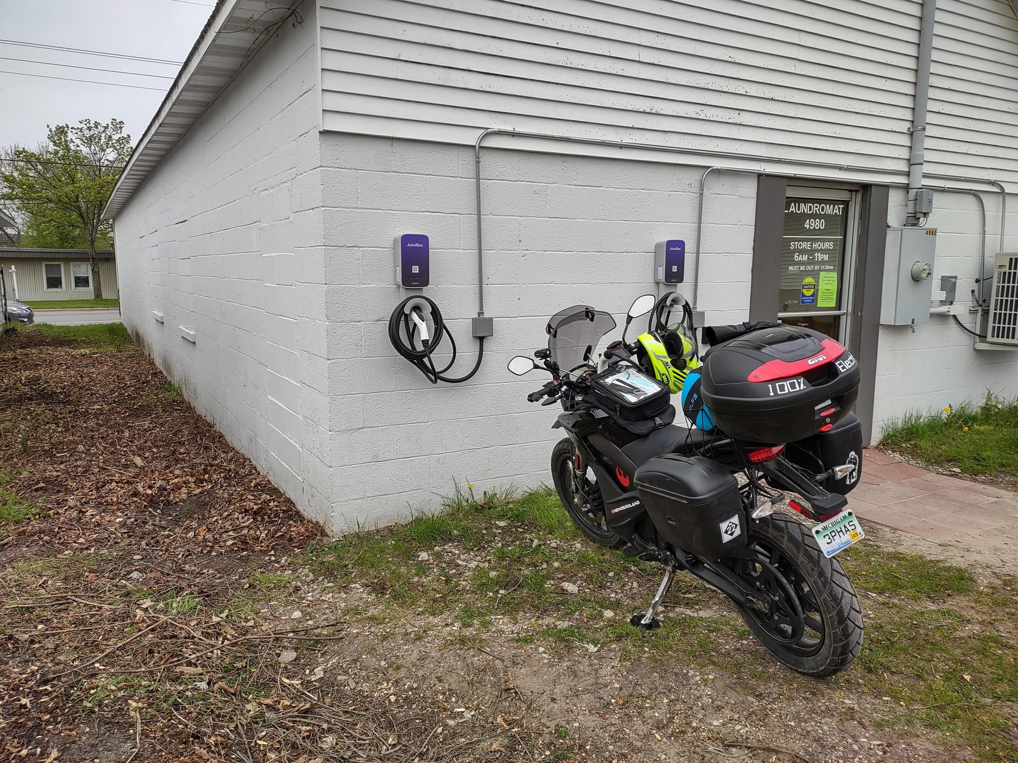 Onekama Laundromat Onekama, MI EV Station