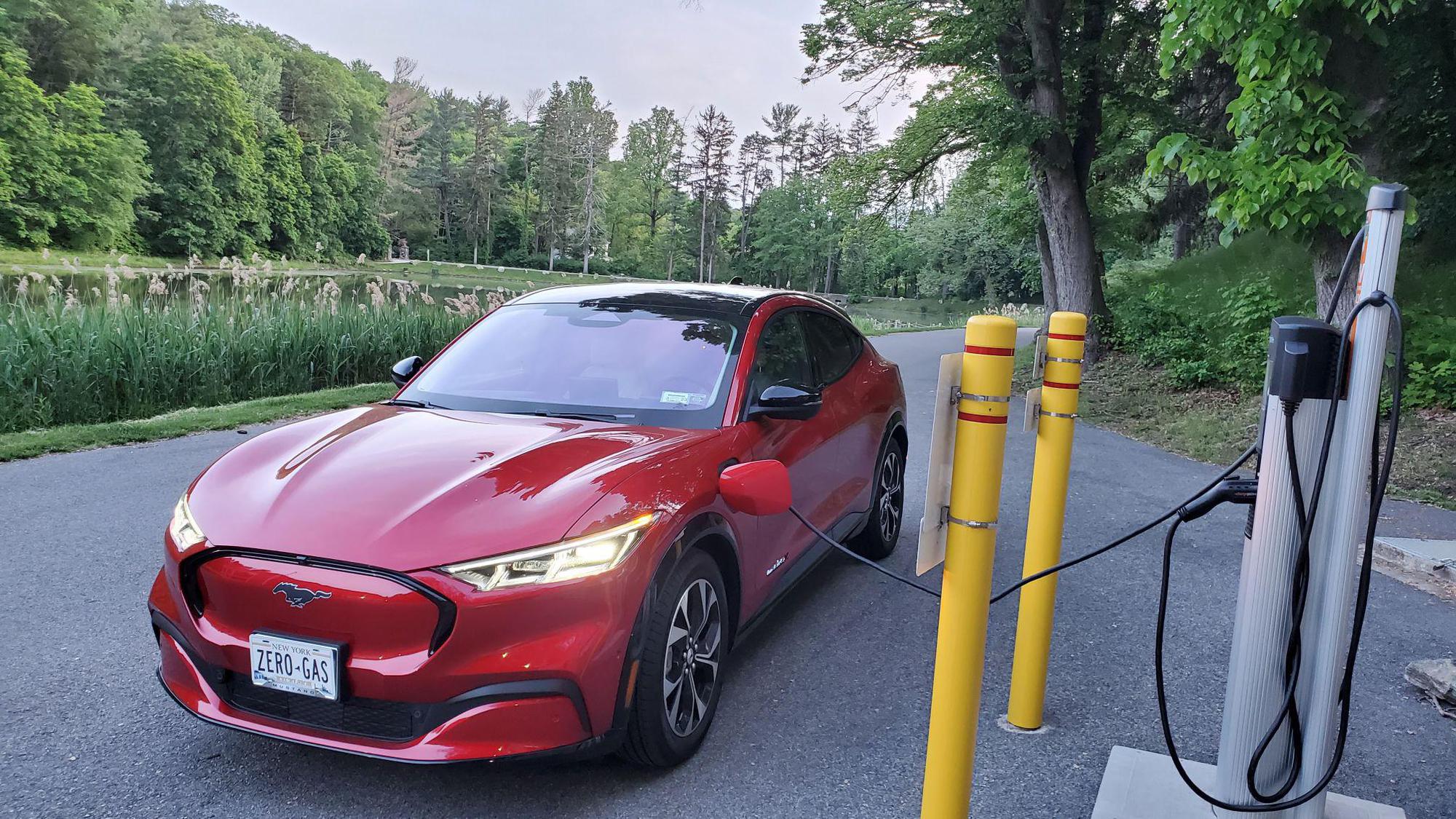 Cedar Lane Town Park Ossining, NY EV Station