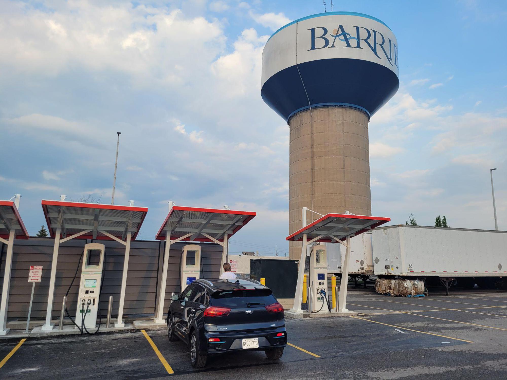 Canadian Tire Barrie South Barrie, ON EV Station