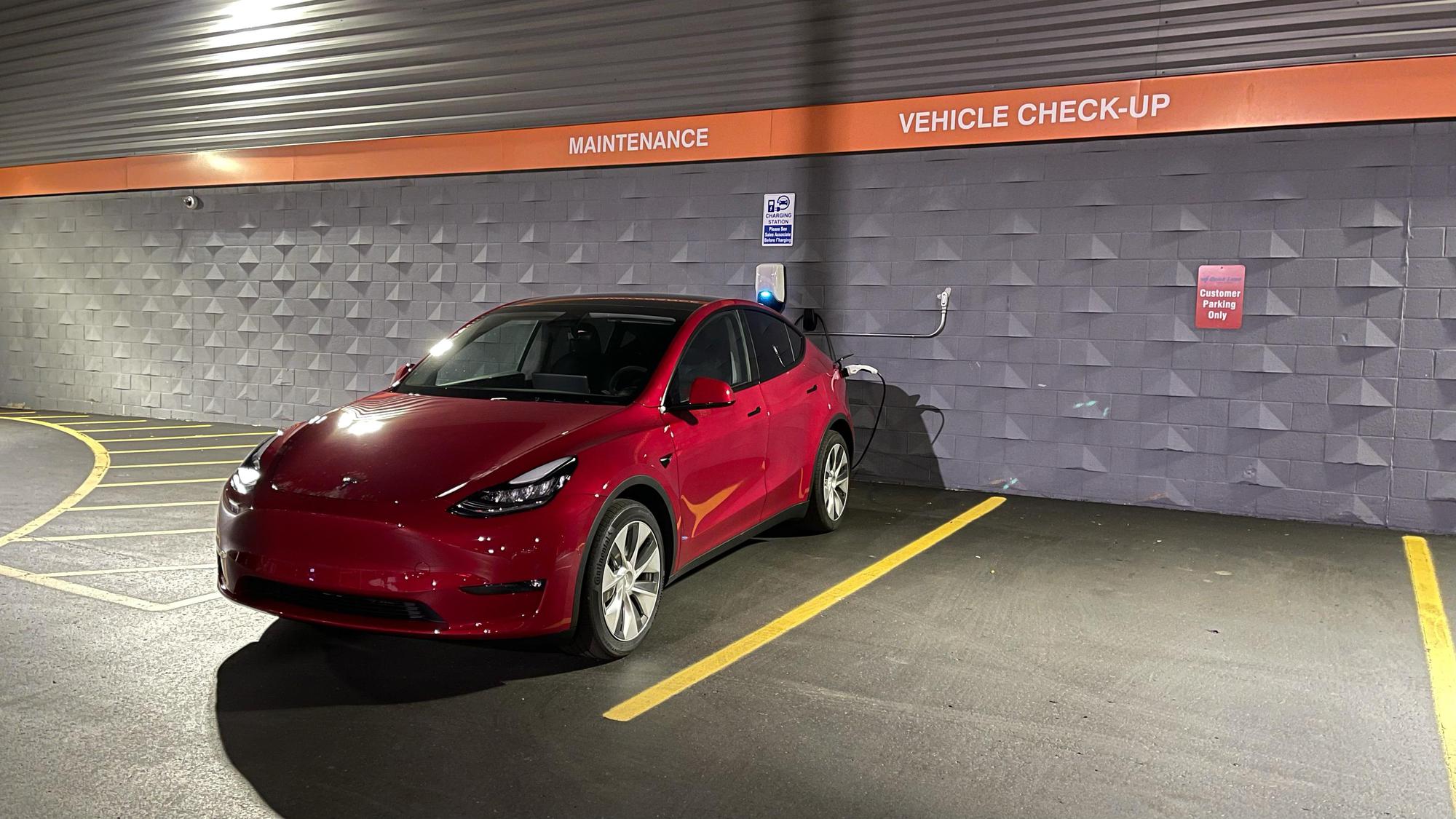 Gorno Ford Woodhaven, MI EV Station