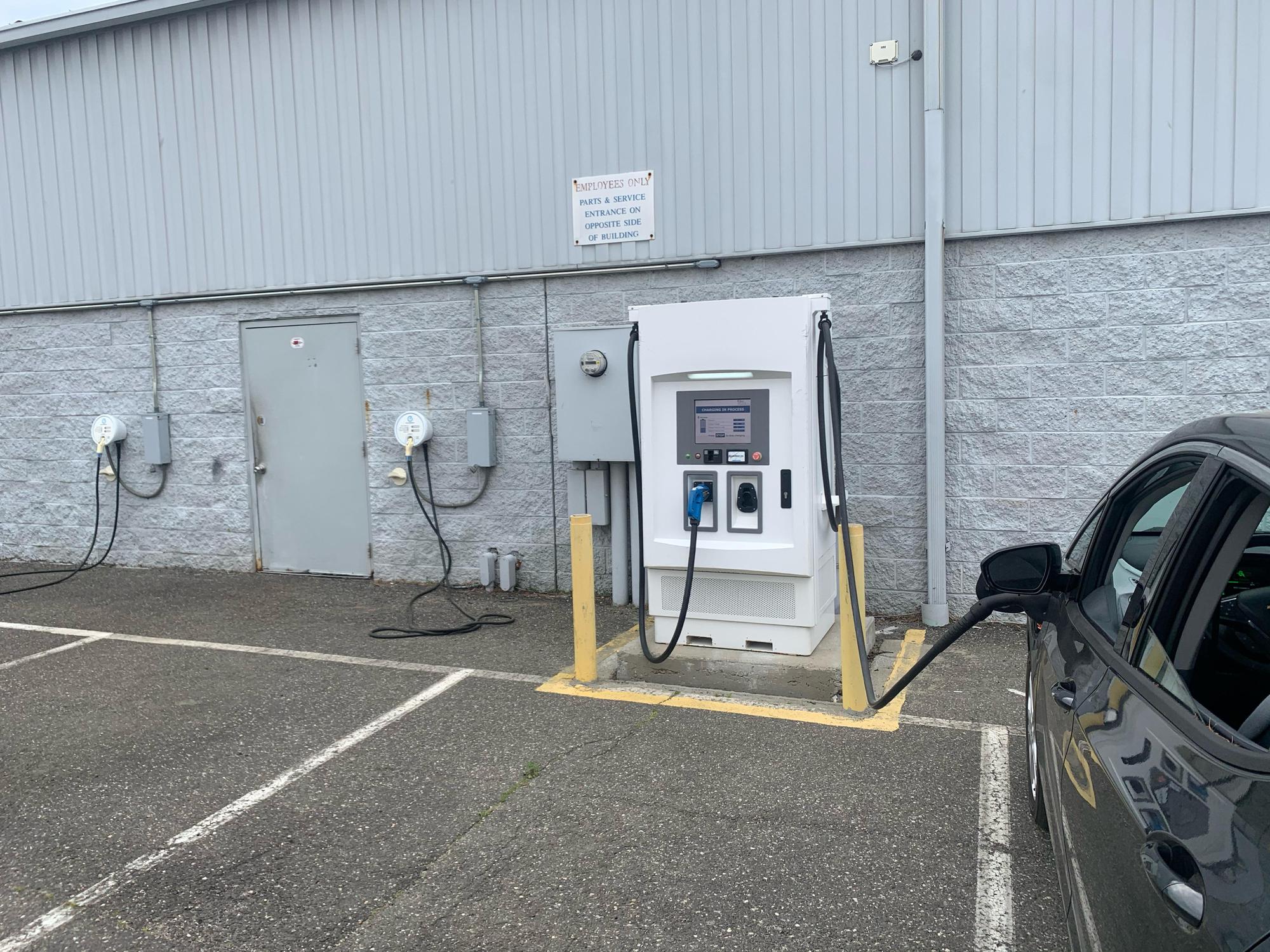 Riverhead Auto Mall (1) Riverhead, NY EV Station