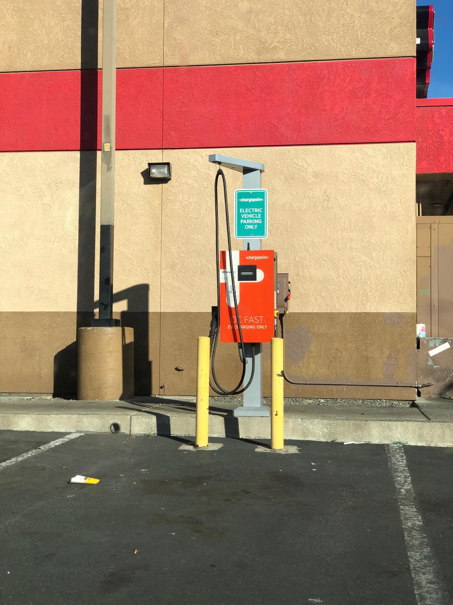 Carl's Jr Yreka Yreka, CA EV Station