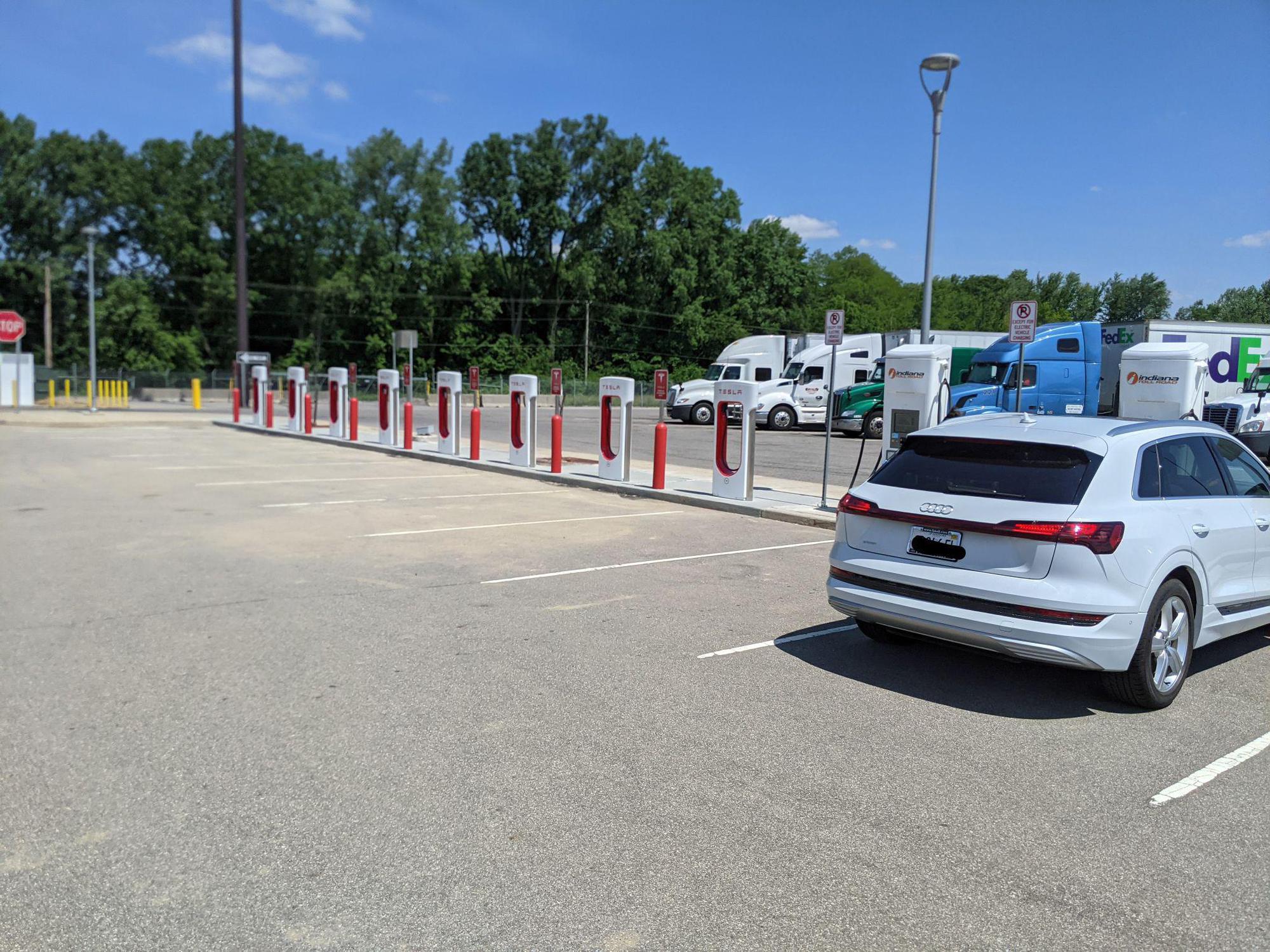 Wilbur Shaw Travel Plaza Westbound Plugshare