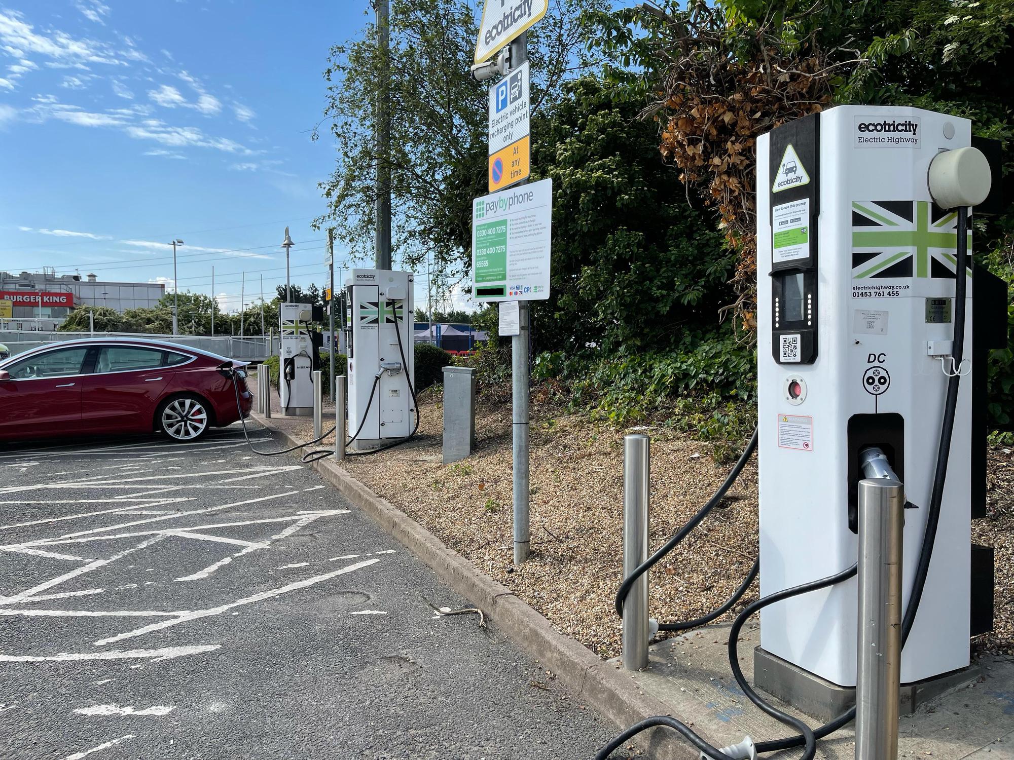 Thurrock Services M25 (1) Grays, England EV Station