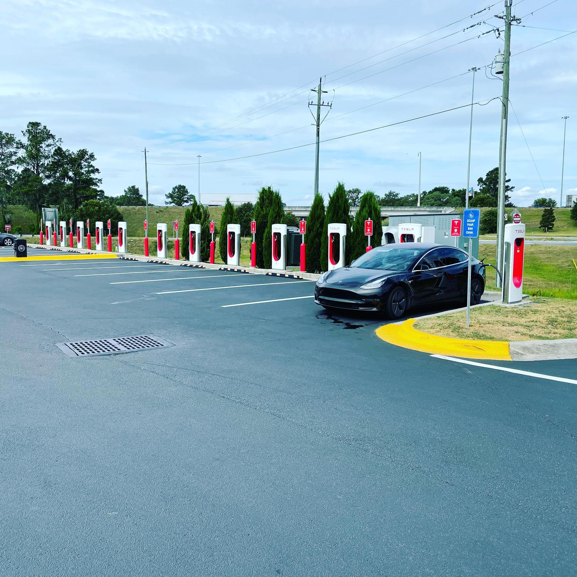 Busy Bee Live Oak Live Oak, FL EV Station
