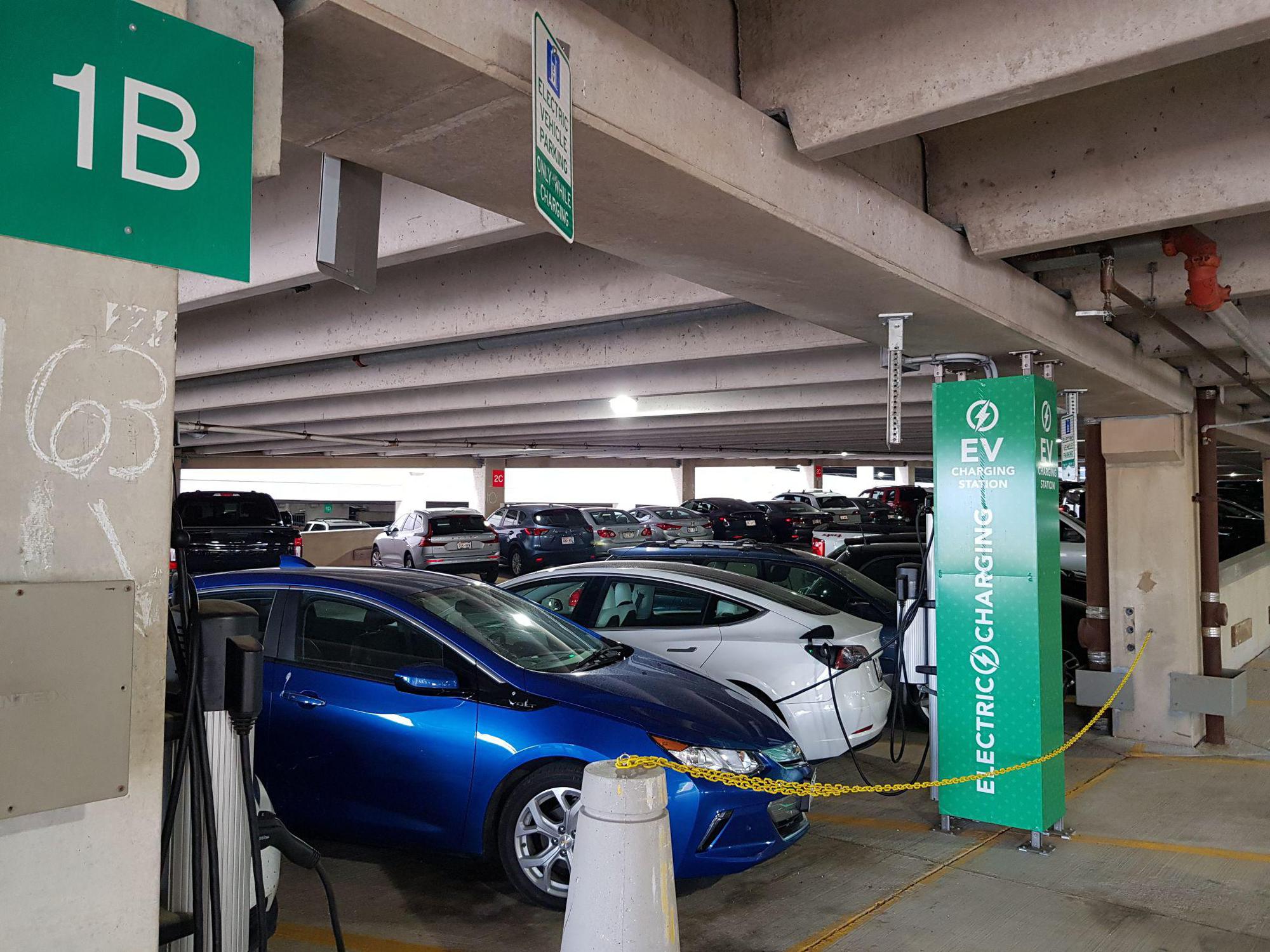 Dane County Regional Airport Madison, WI EV Station