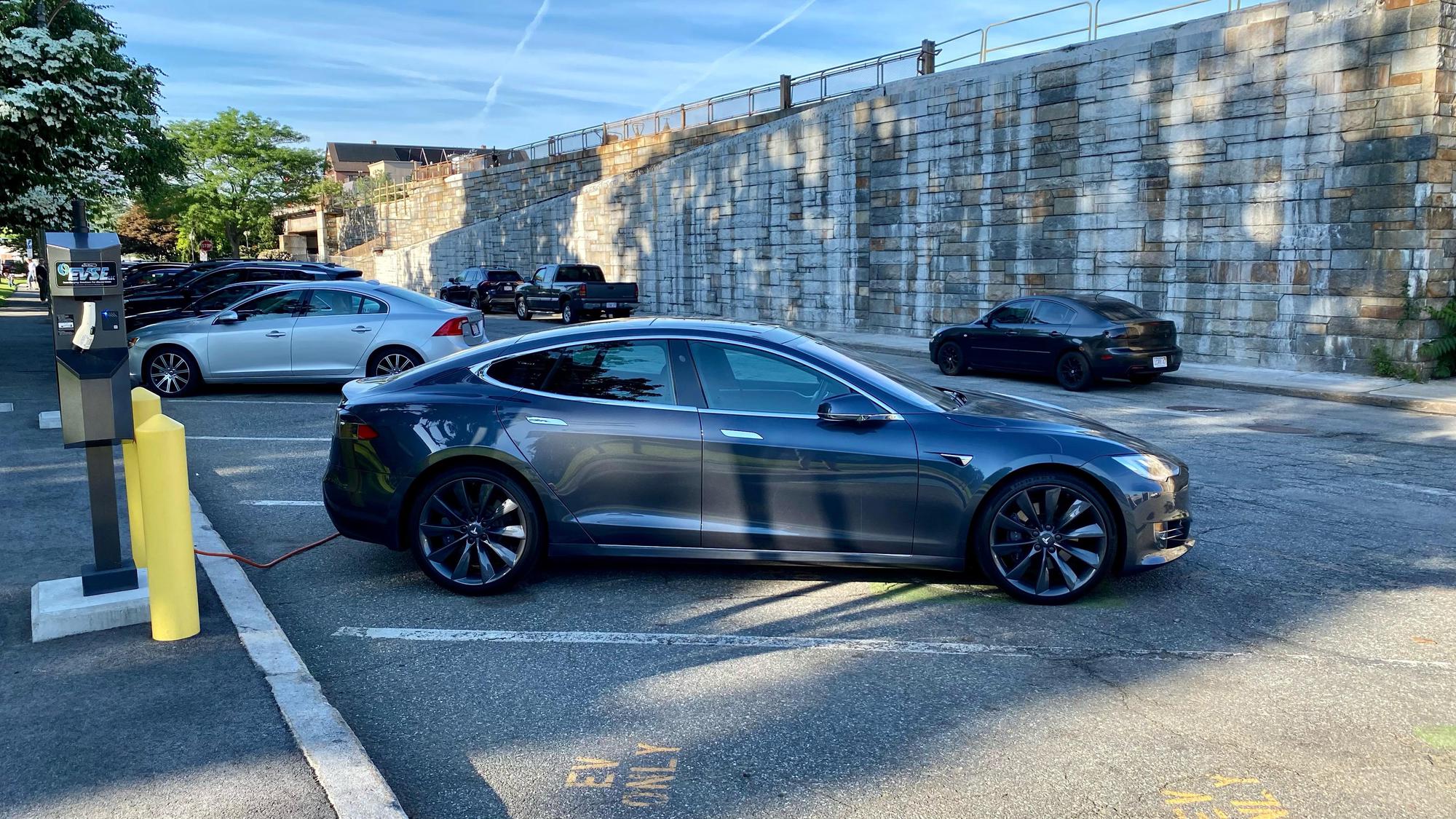 (Offline) Winchester Center Commuter Rail Parking Lot Winchester, MA