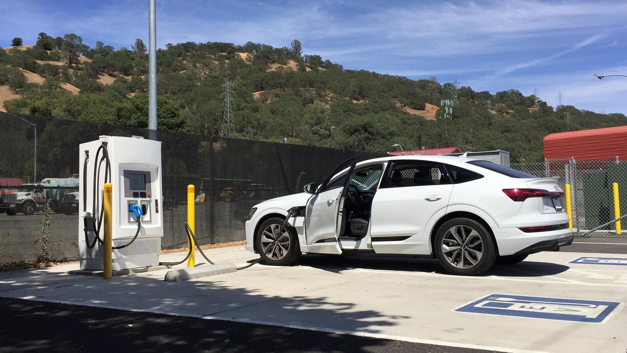 Clearlake Oaks Maintenance Station Clearlake Oaks, CA EV Station
