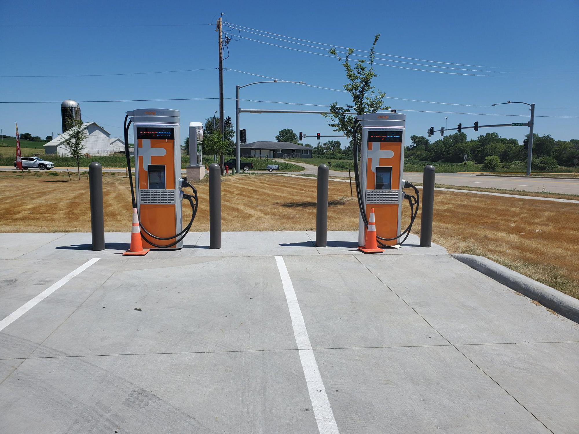 Urban Fuel Express Iowa City, IA EV Station