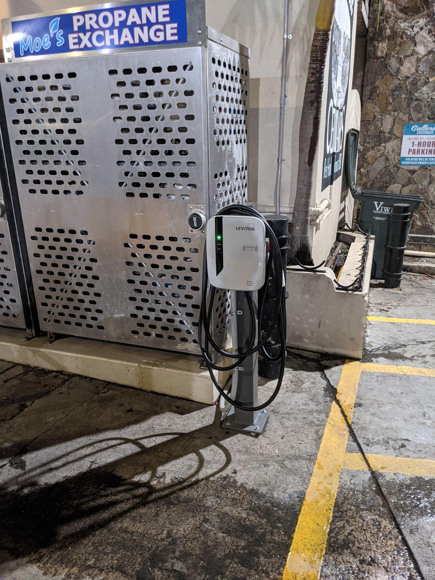 Moe's Fresh Market Anna's Retreat, St Thomas EV Station