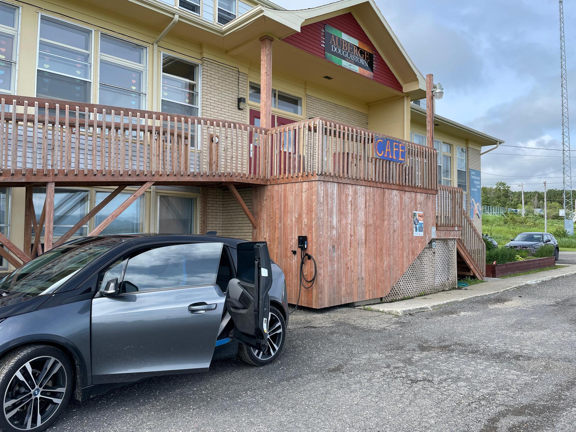 Auberge de Douglastown Gaspé, QC EV Station