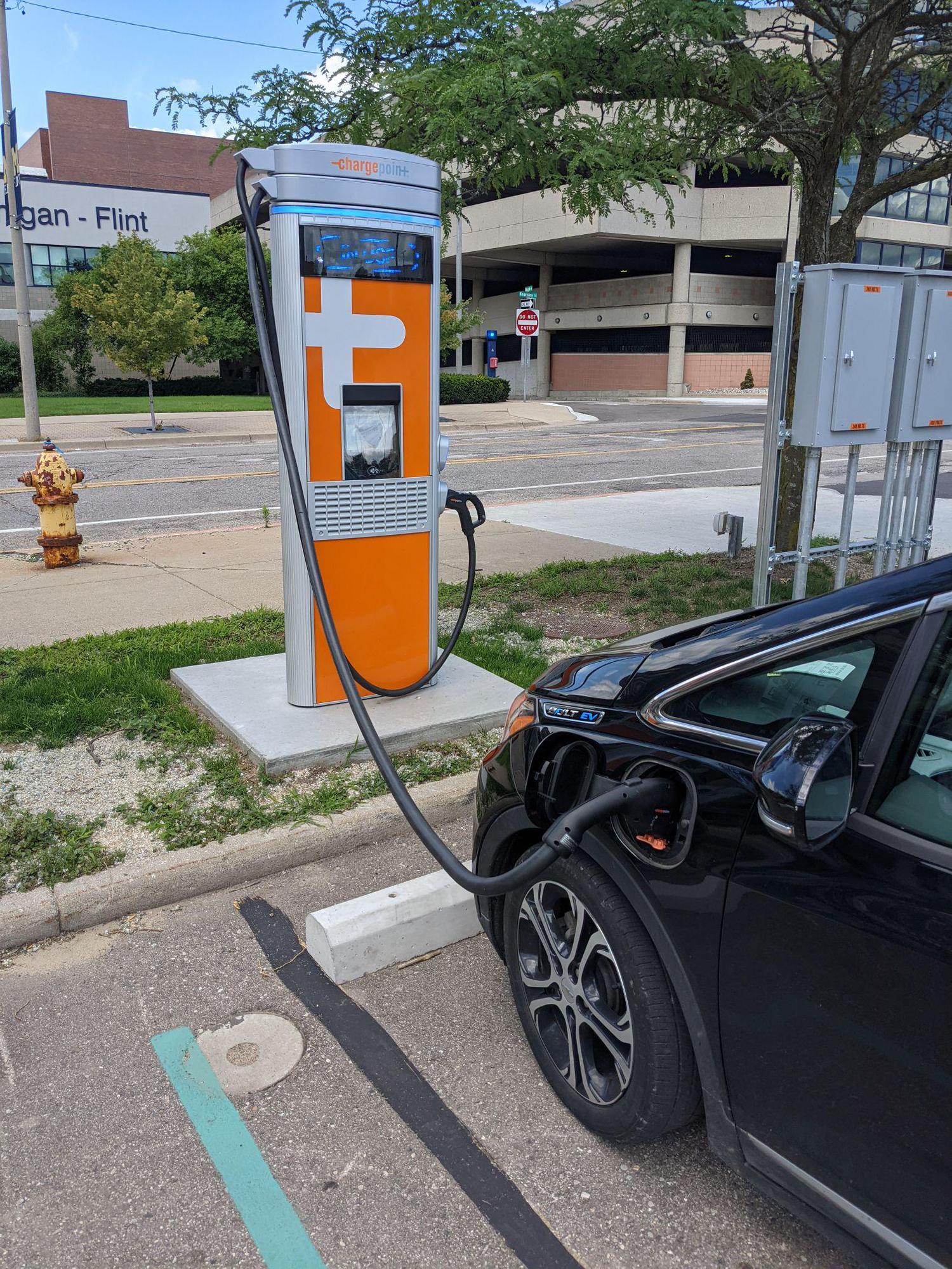 Downtown Flat Lot Flint, MI EV Station