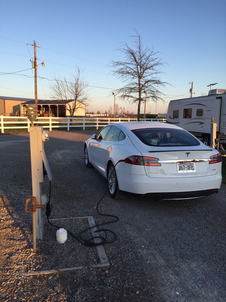 Hinton RV Park Miner, MO EV Station
