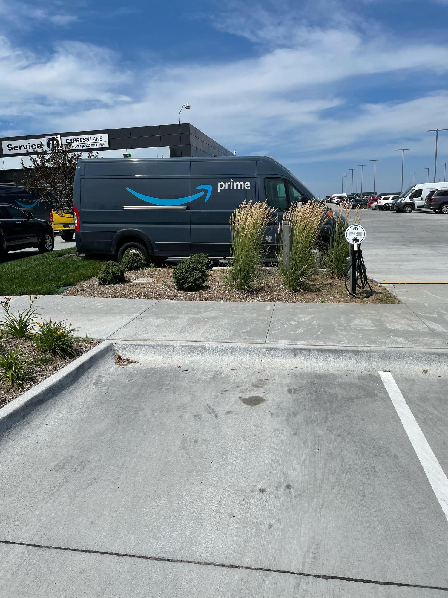 Baxter Chrysler Dodge Jeep Ram Papillion Springfield, NE EV Station