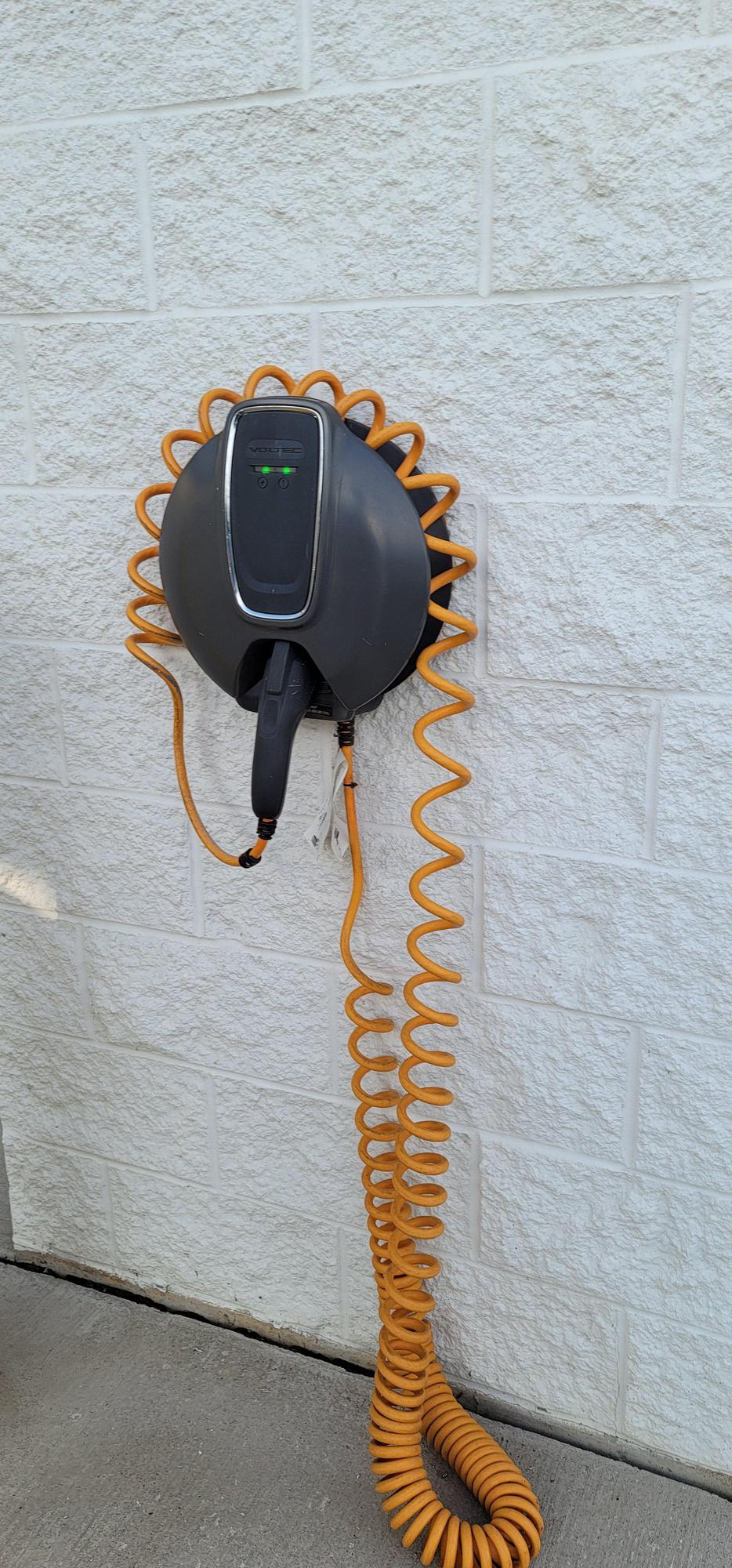 Tim Witt Chevrolet Crivitz, WI EV Station