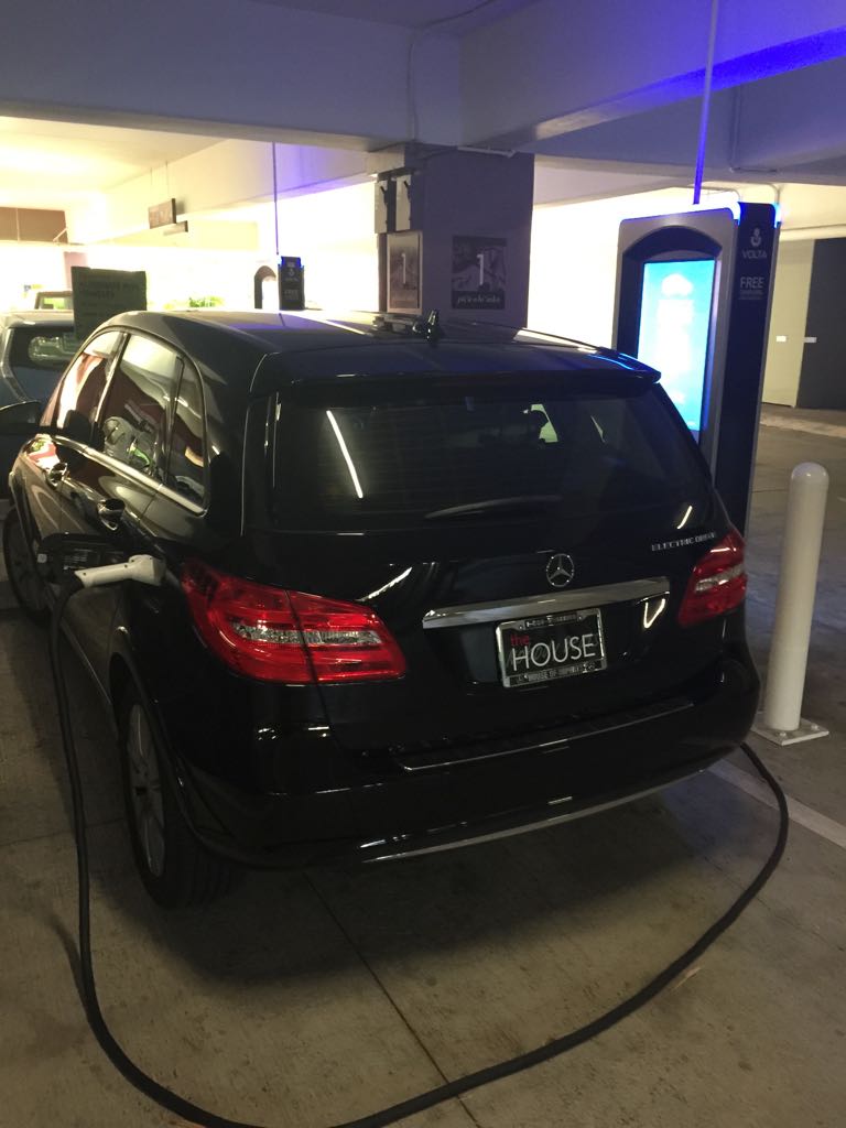 Ward Center TJ Maxx Honolulu, HI EV Station