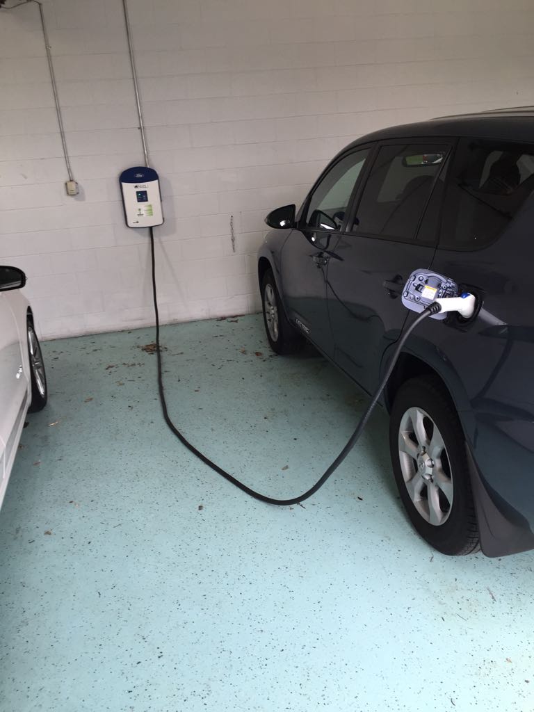 CMA's Williamsburg Ford Service Williamsburg, VA EV Station