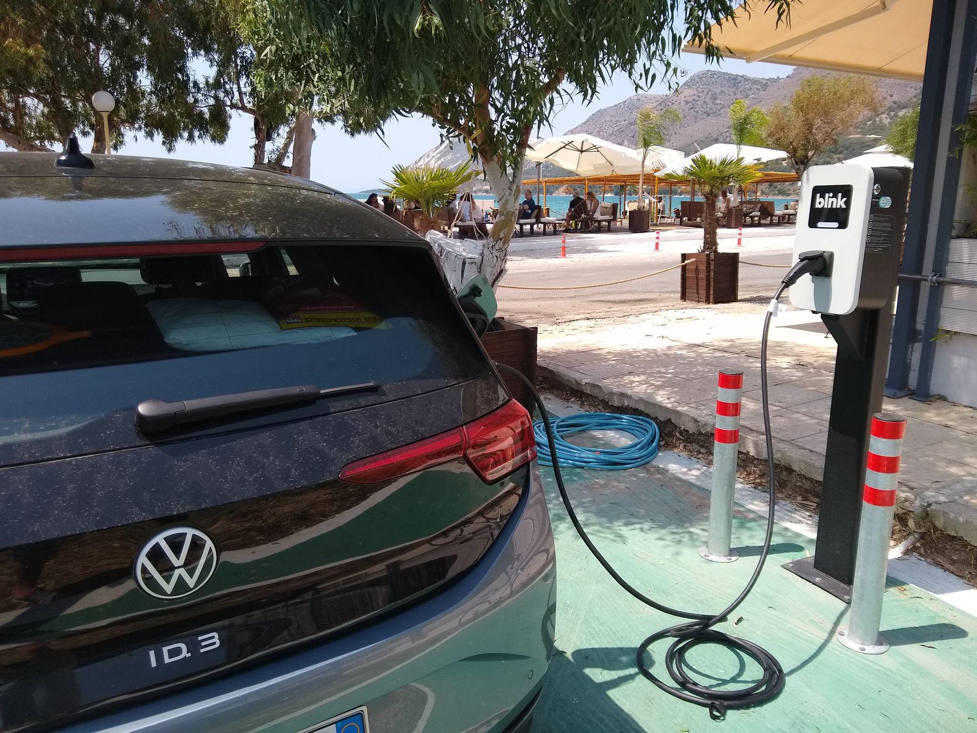 Zanzibar 39.4473216, 20.2753878 EV Station