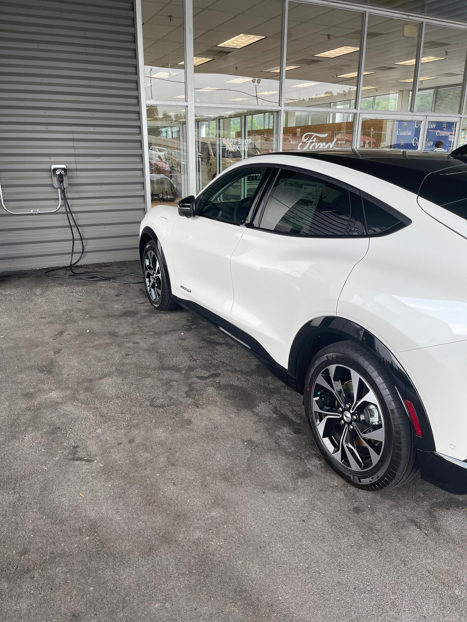 Grindstaff Ford Elizabethton, TN EV Station