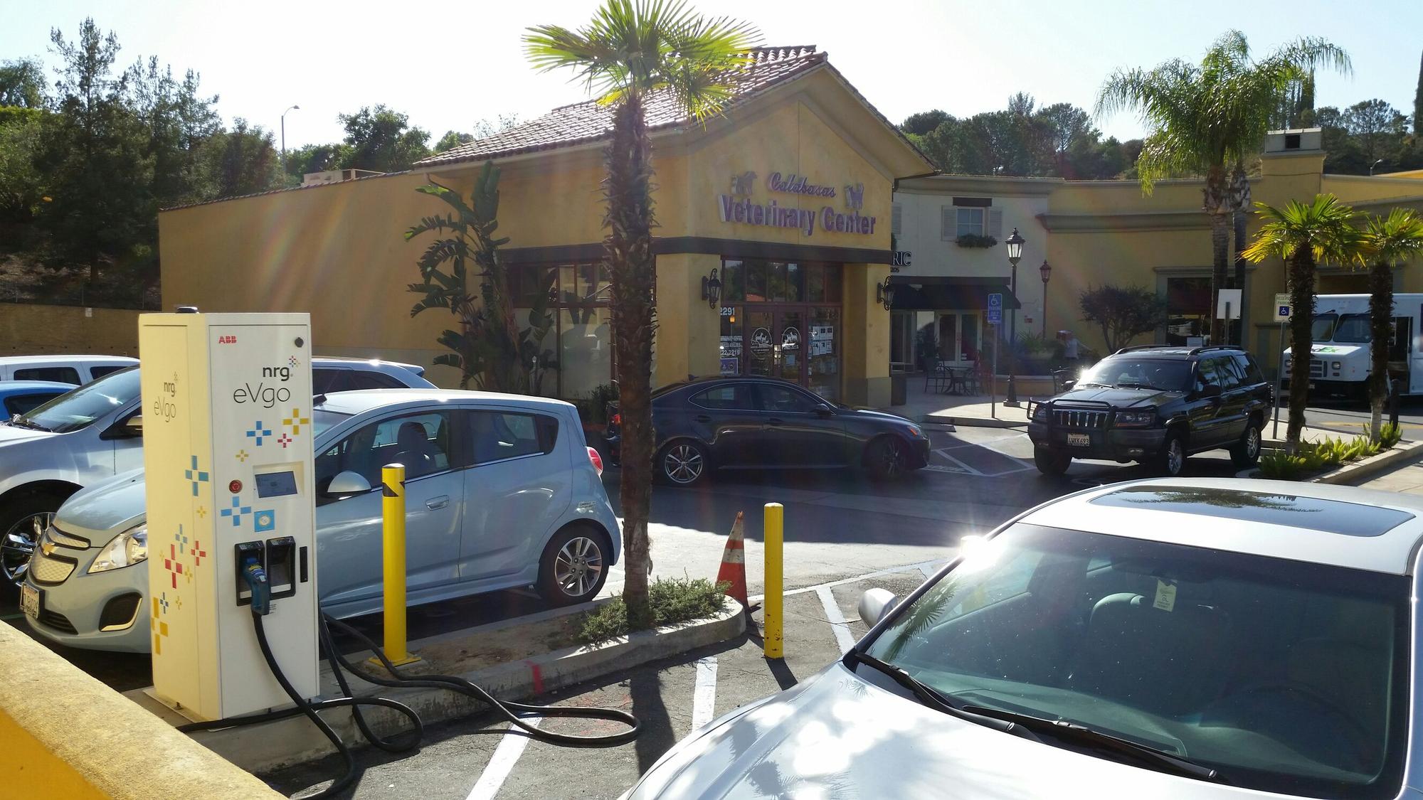Gelson's Village Calabasas, CA EV Station