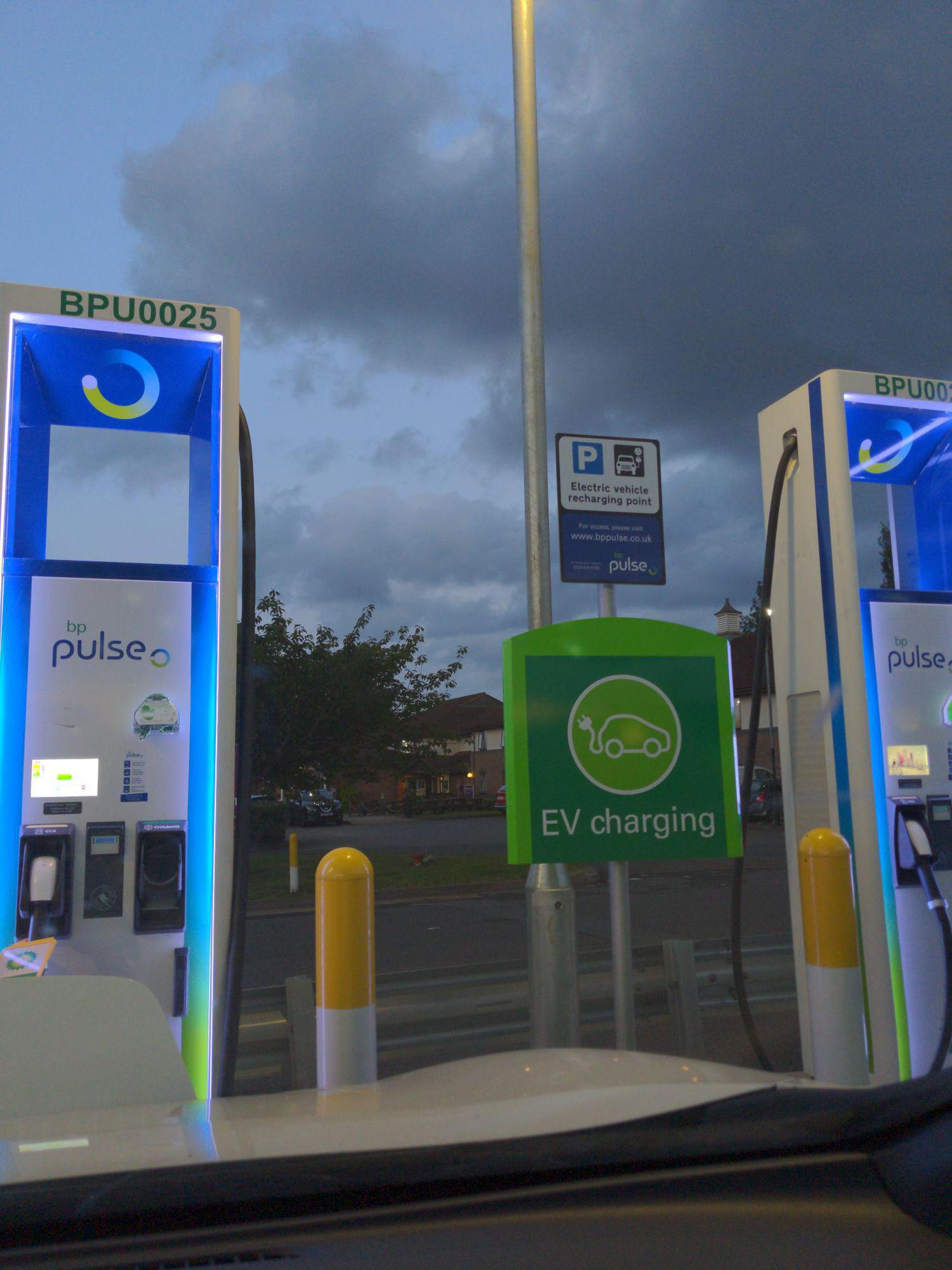 BP Milton Heights Milton, England EV Station