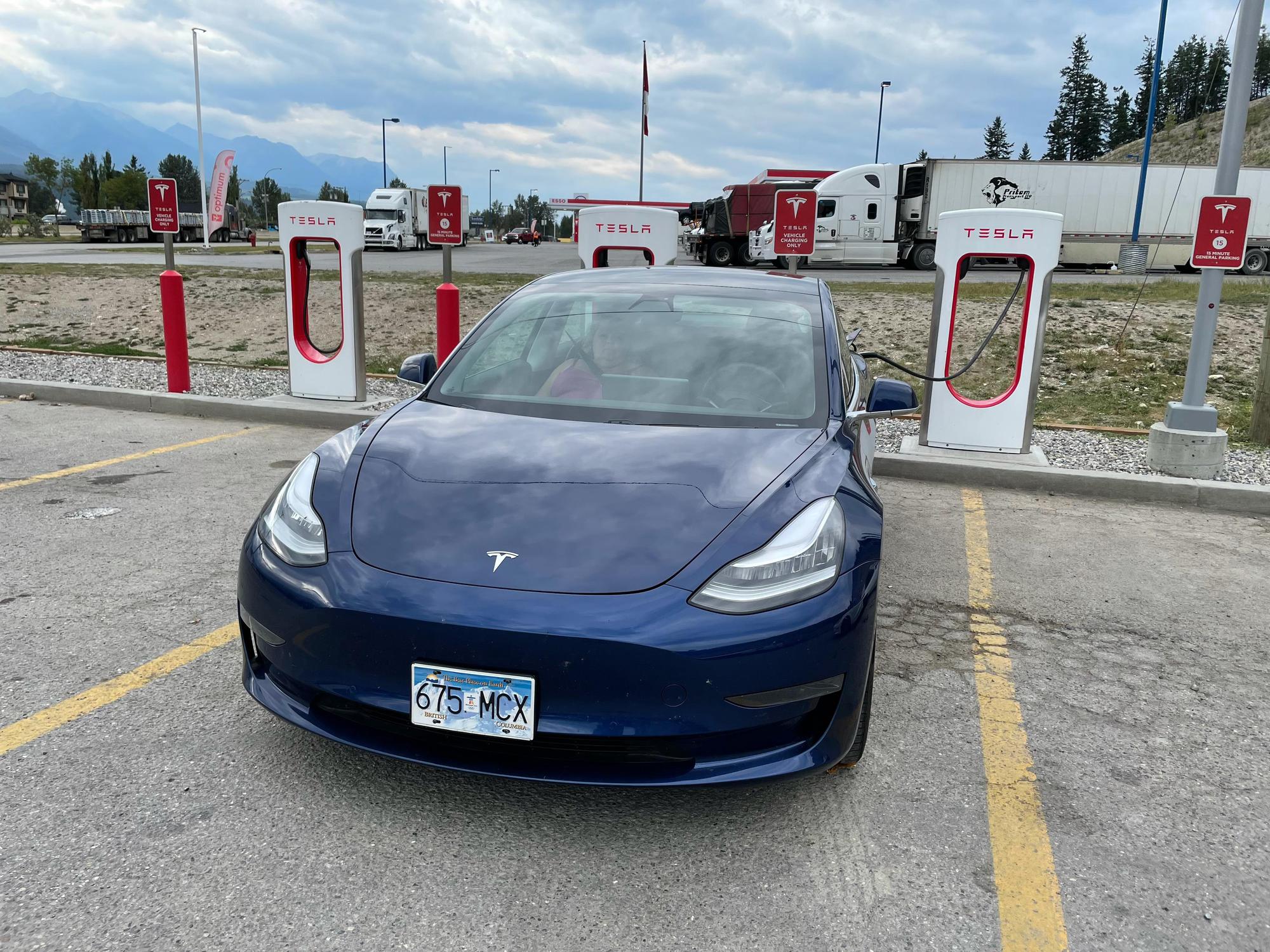 Golden Hwy 1 Supercharger Golden BC EV Station golden-hwy-1-supercharger-golden-bc-ev-station