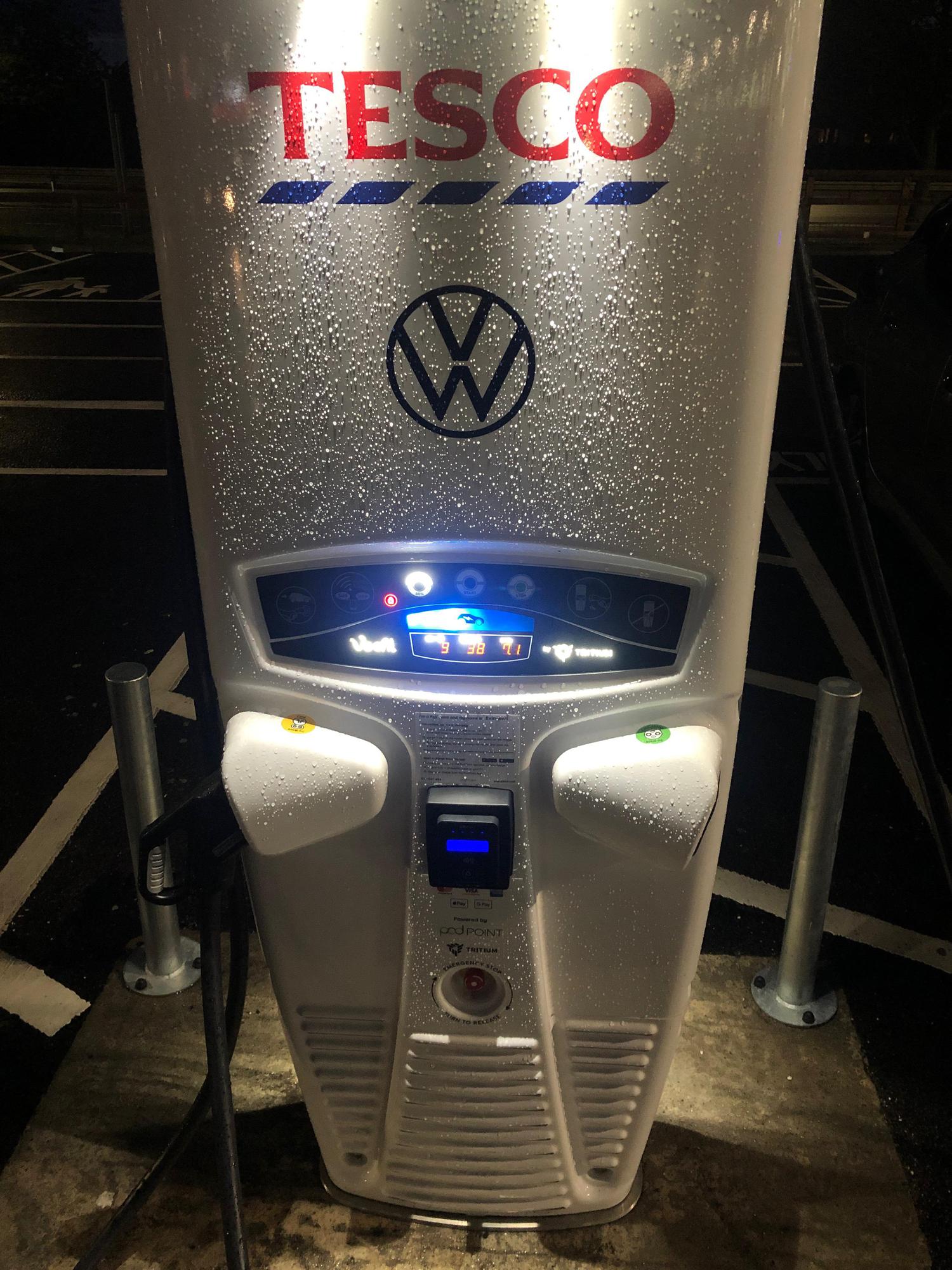 Tesco Extra Dundee Kingsway, Dundee, DD3 8QB, United Kingdom EV Station