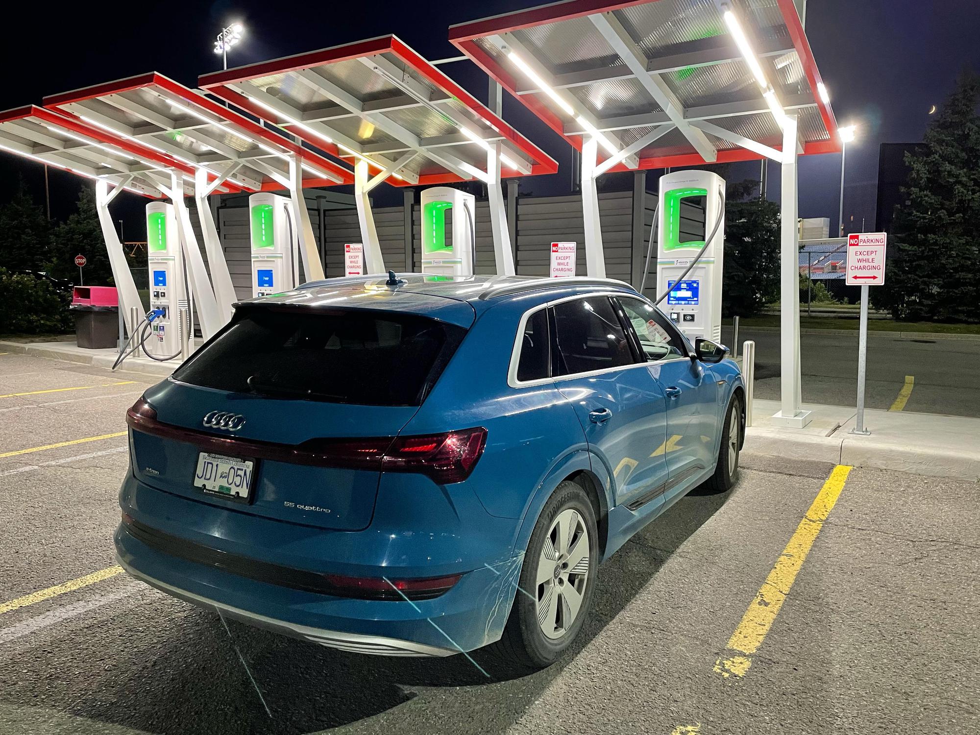Canadian Tire Ottawa East Ottawa, ON EV Station