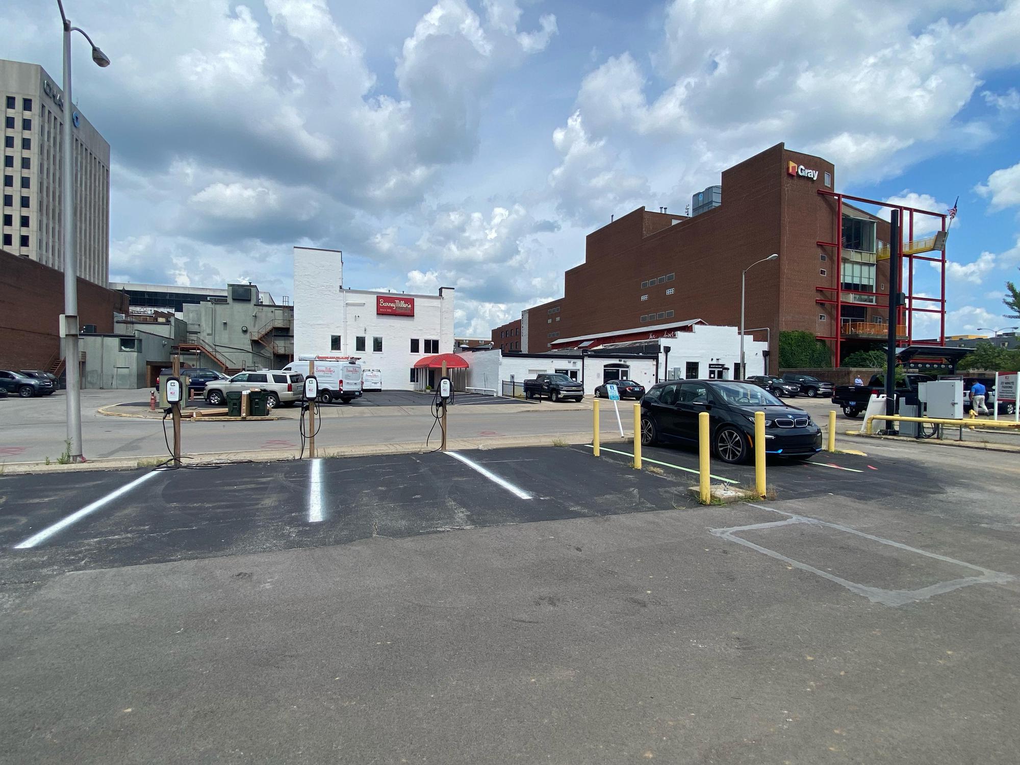 KU Kentucky Utilites Building Lexington, KY EV Station