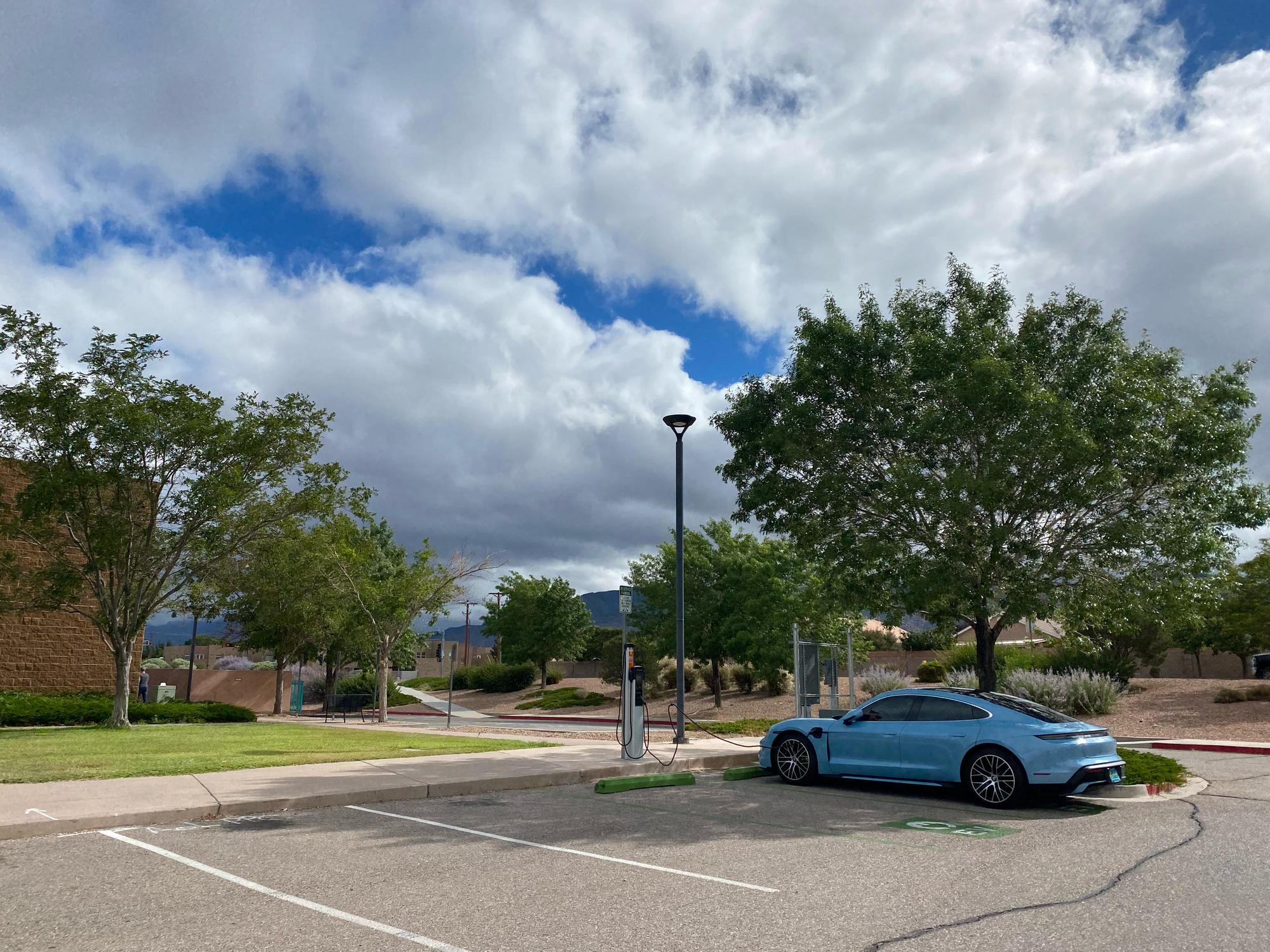 Manzano Mesa Multi Gen Center - g74vc78
