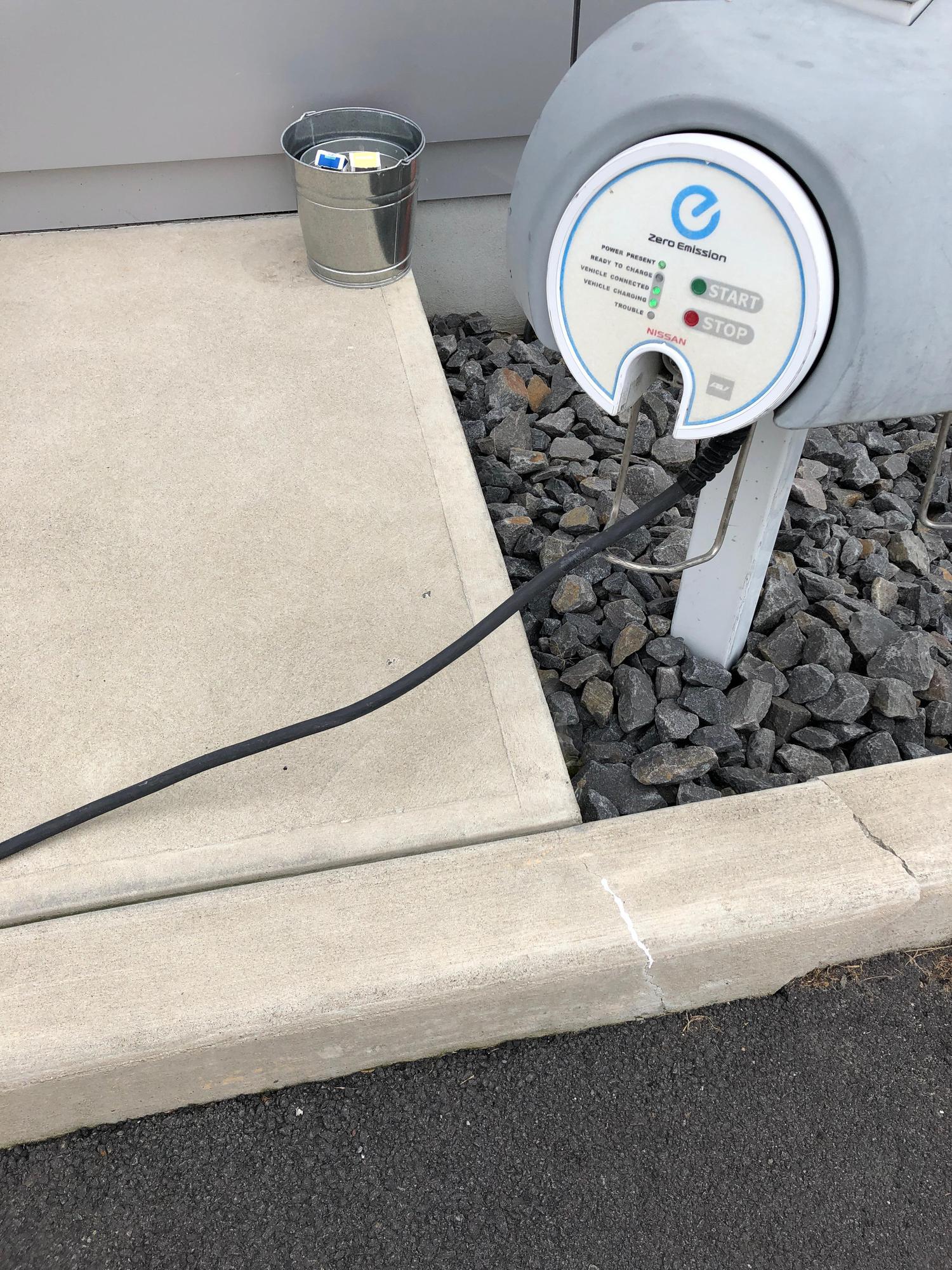 Ken Pollock Nissan WilkesBarre Township, PA EV Station