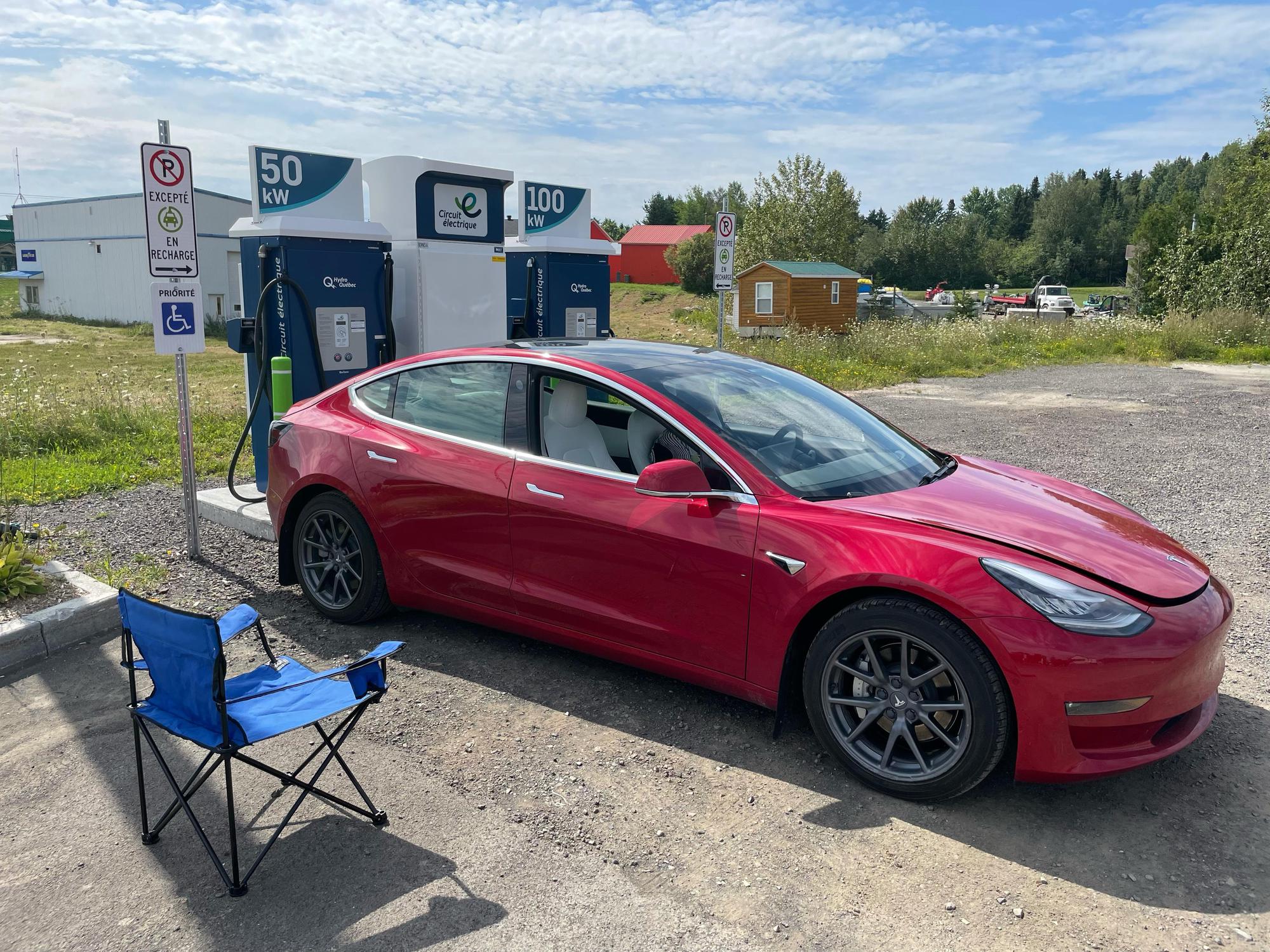 Au Fin Gourmet New Richmond, QC EV Station