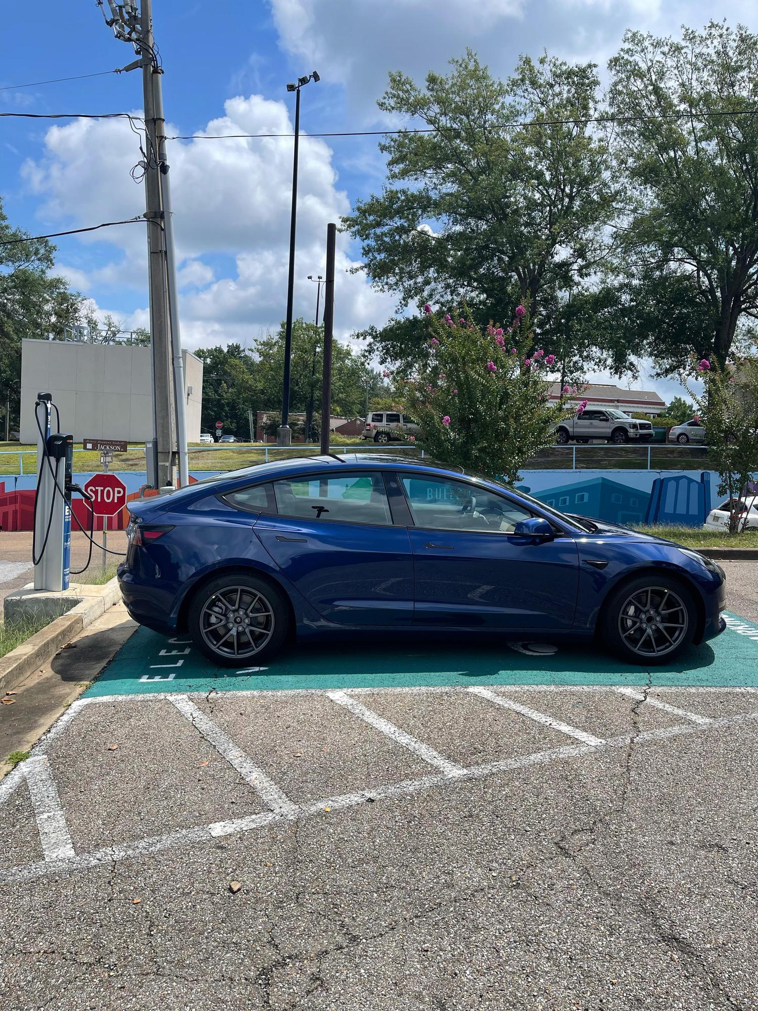 Starkville Utilities Downtown Starkville, MS EV Station