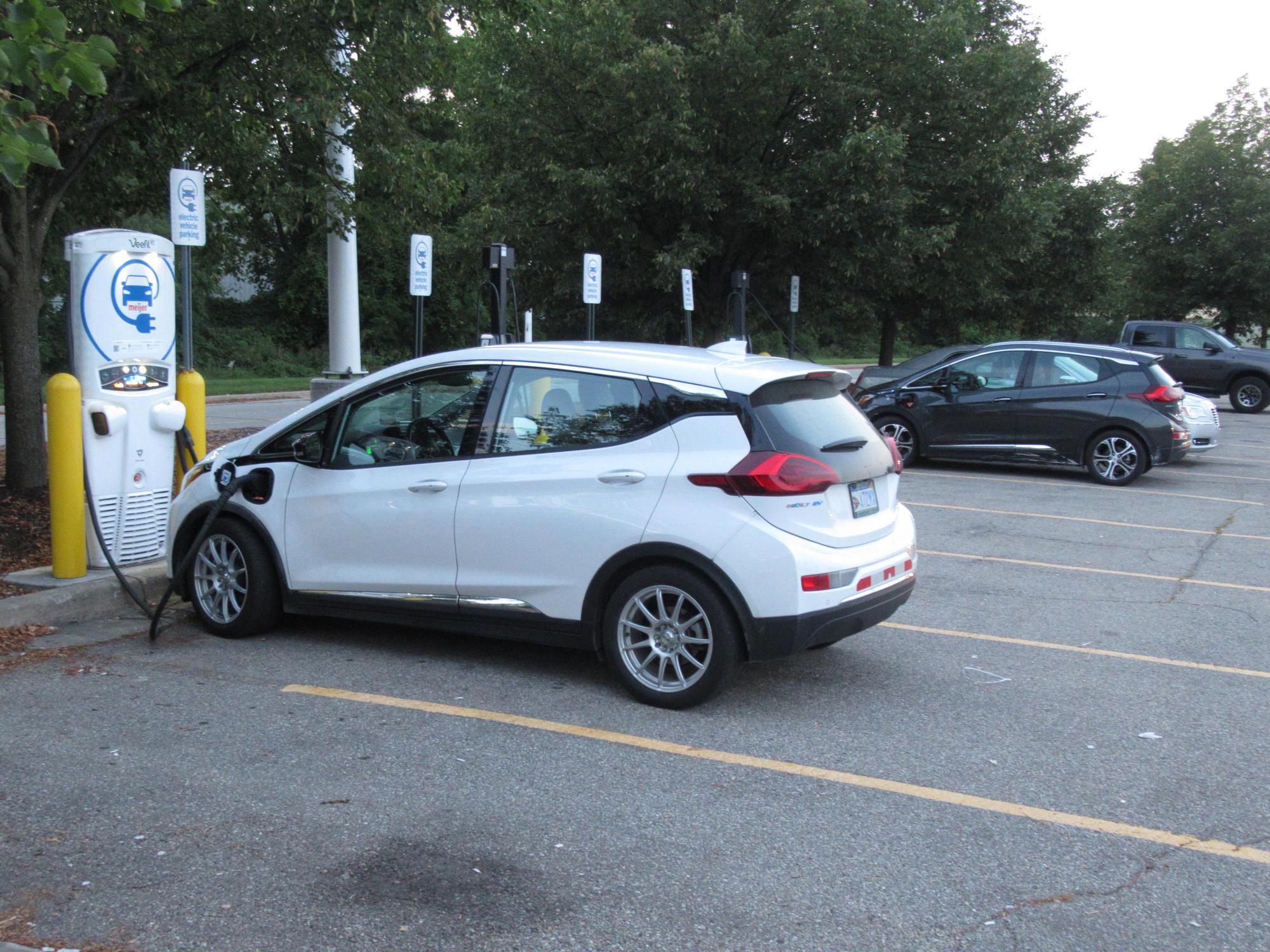 Meijer Ann Arbor, MI EV Station