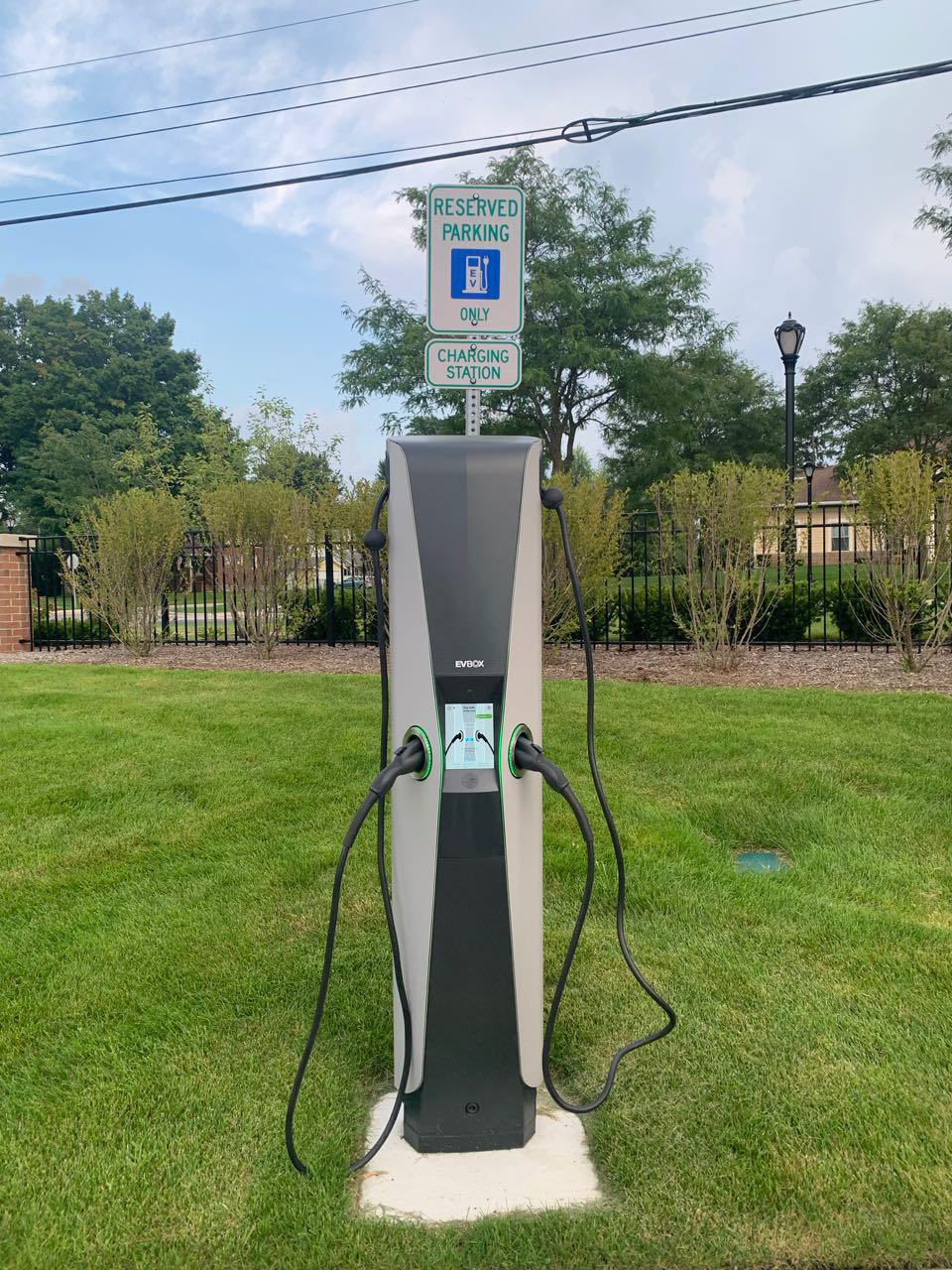 Fountain Circle Apartments Clubhouse Auburn Hills, MI EV Station