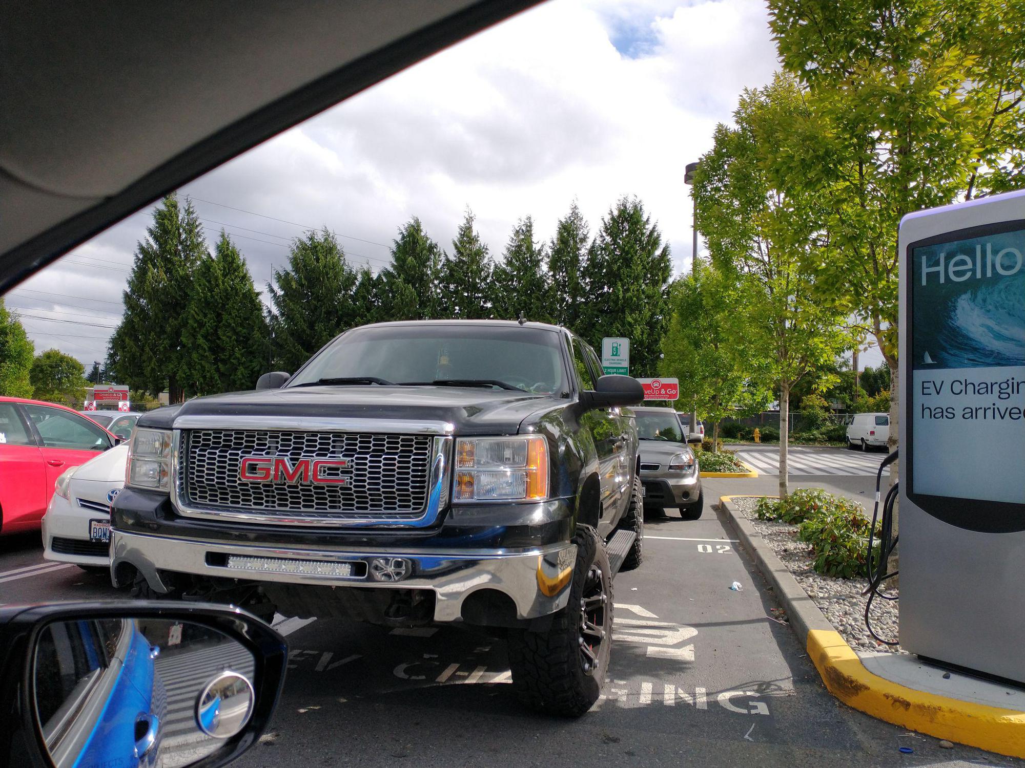 Safeway Lynnwood, WA EV Station