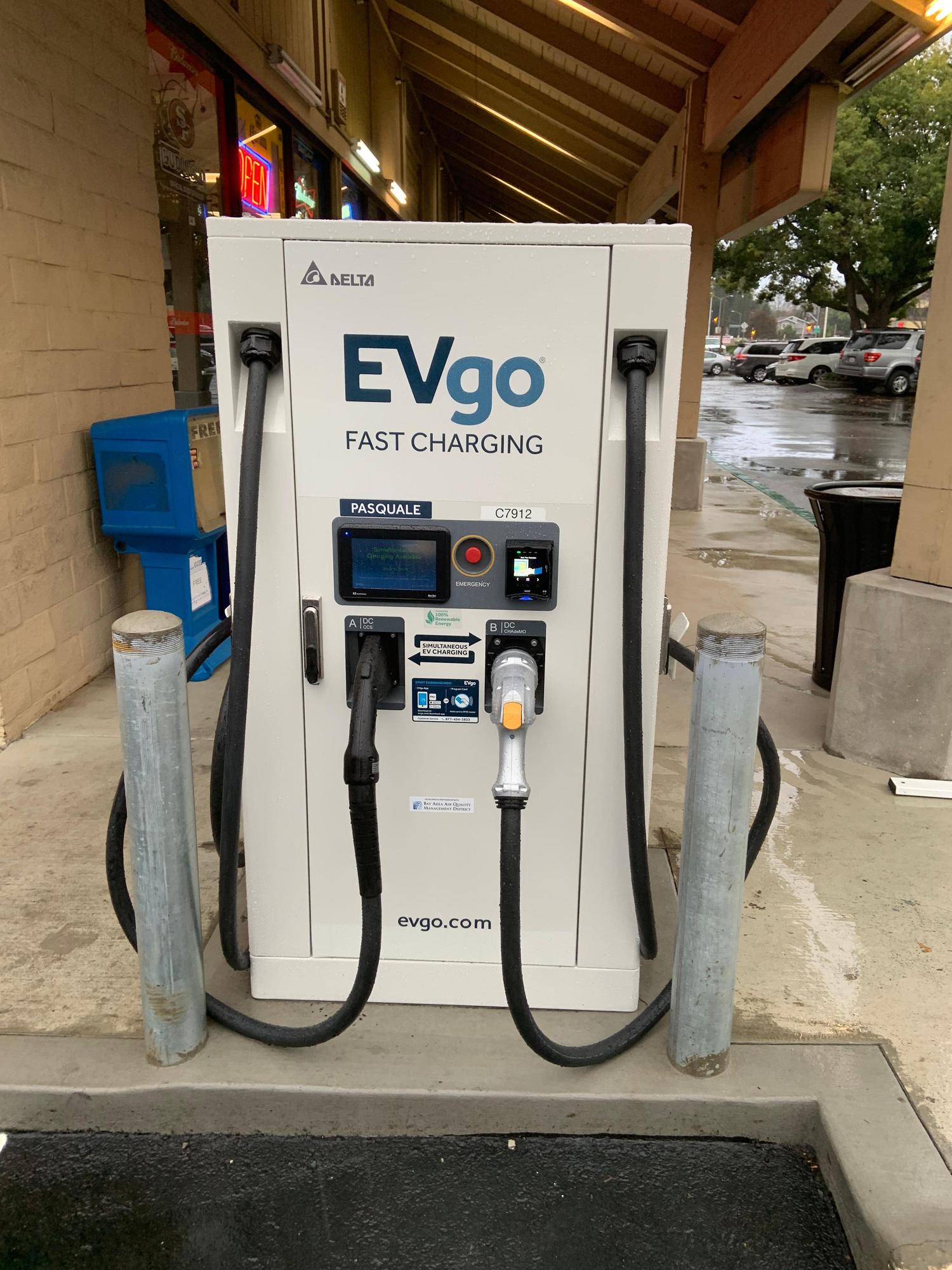 Twin Canyon Shopping Center San Ramon, CA EV Station