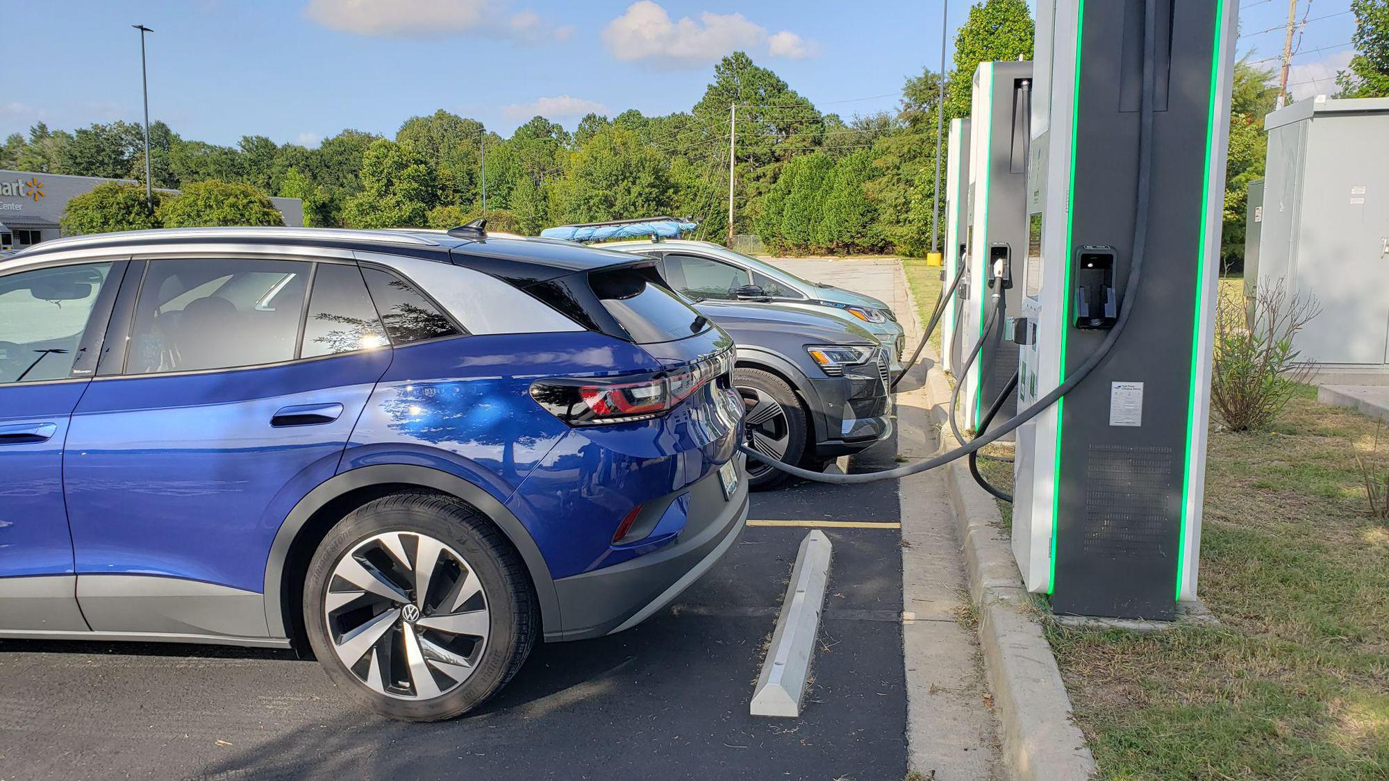 Walmart Supercenter Walterboro, SC EV Station