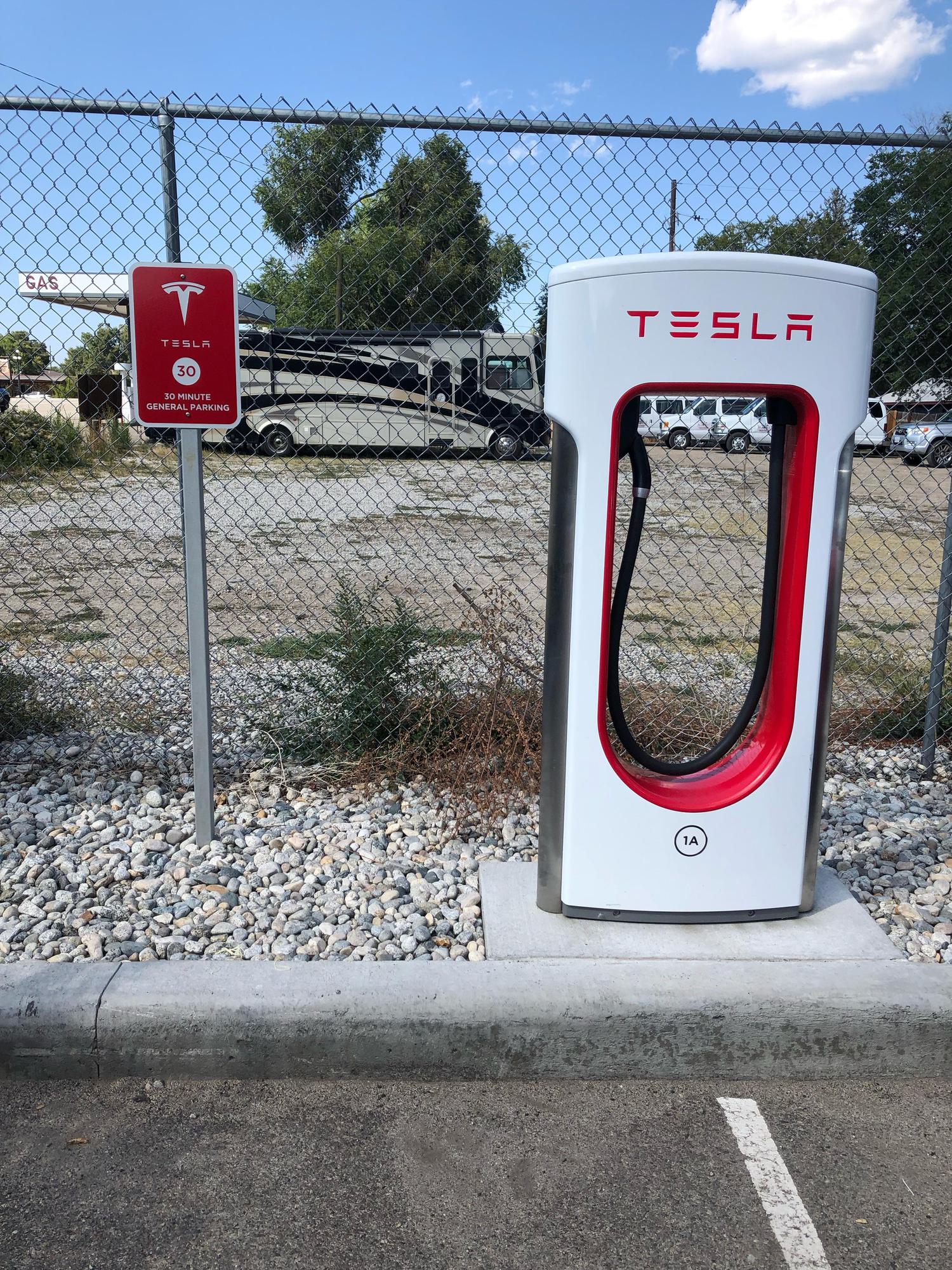 Poncha Market (1) Poncha Springs, CO EV Station