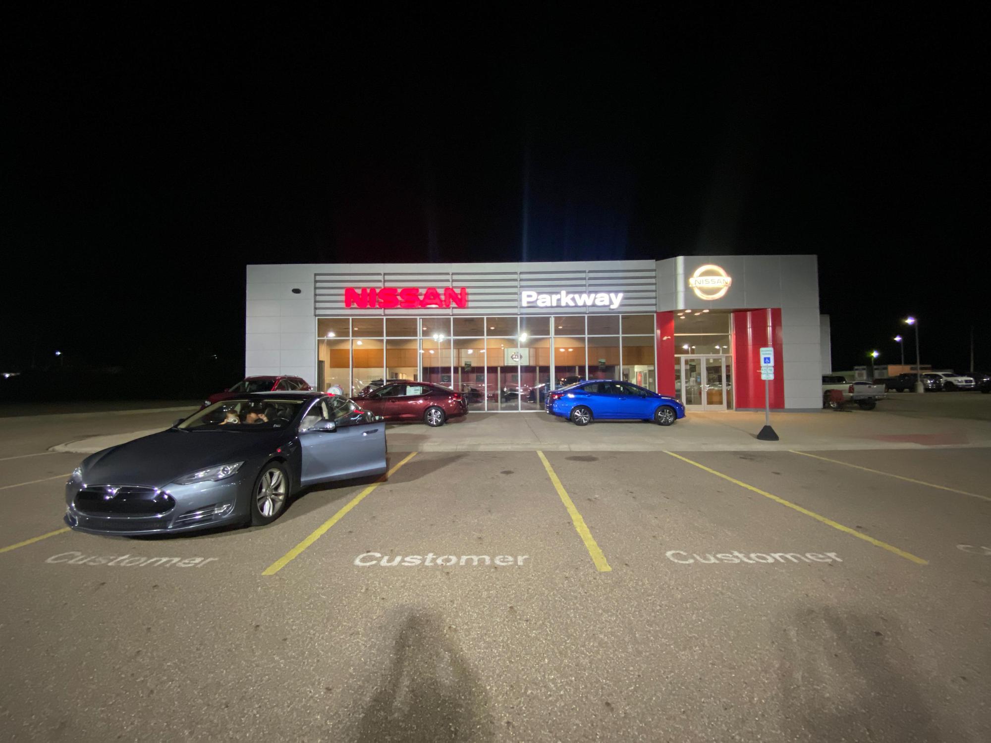 Parkway Nissan Dover, OH EV Station