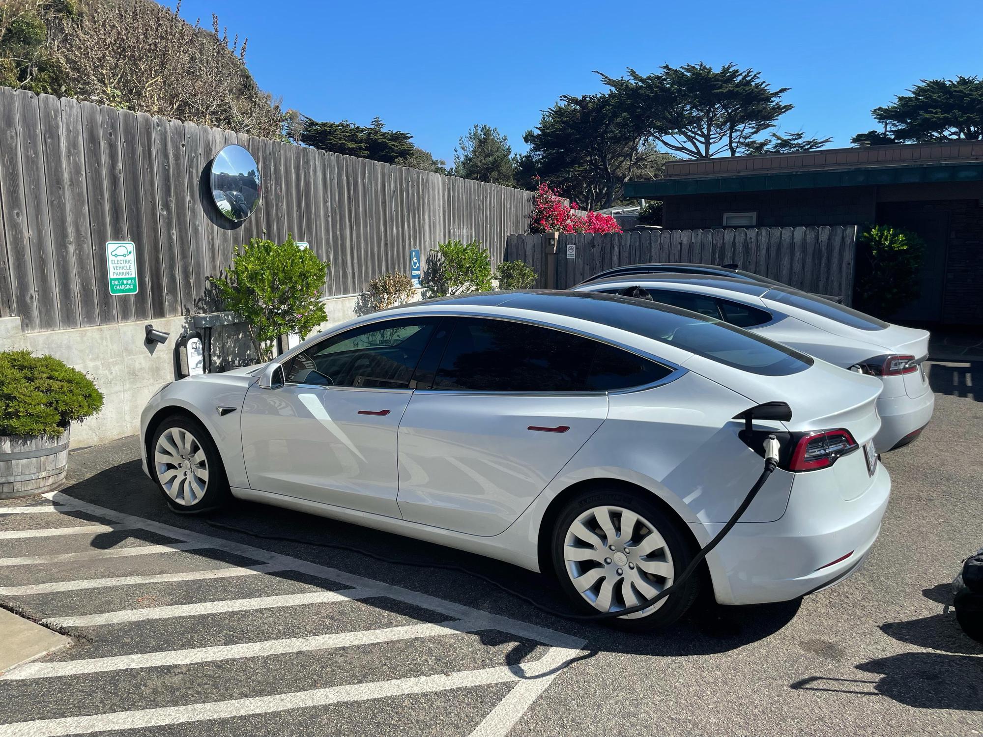 Little Sur Inn Cambria, CA EV Station