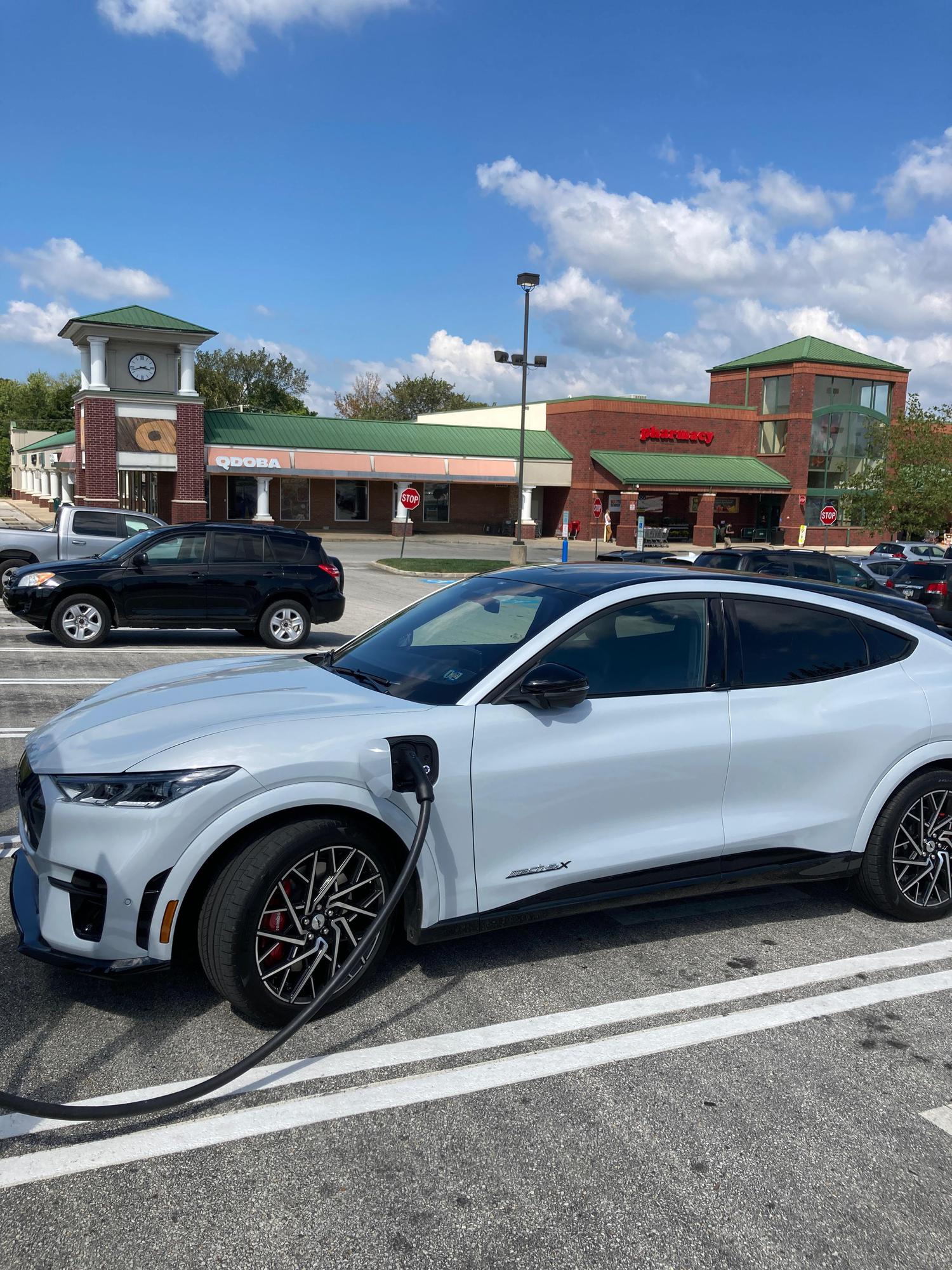 Brixmor Plymouth Square Plymouth Meeting, PA EV Station